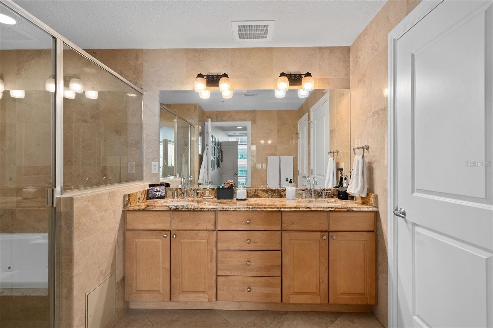 Condominium at 101 S EOLA DR #1209, ORLANDO, photo 18 of 80