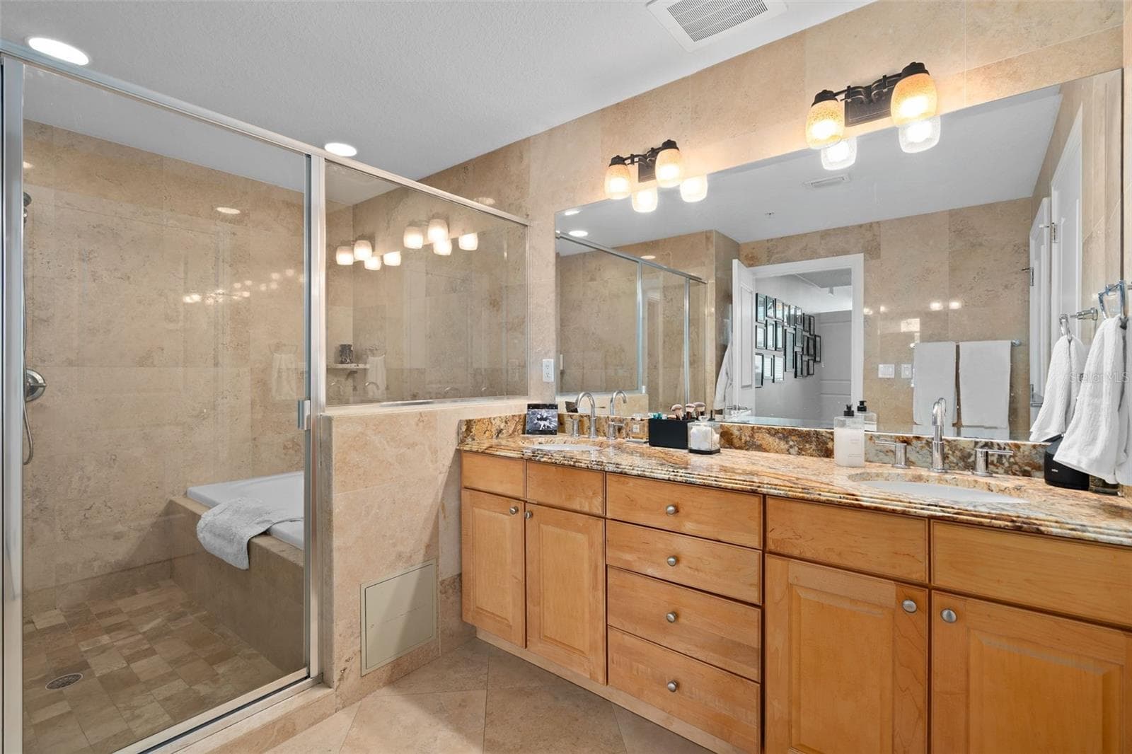 Condominium at 101 S EOLA DR #1209, ORLANDO, photo 20 of 80