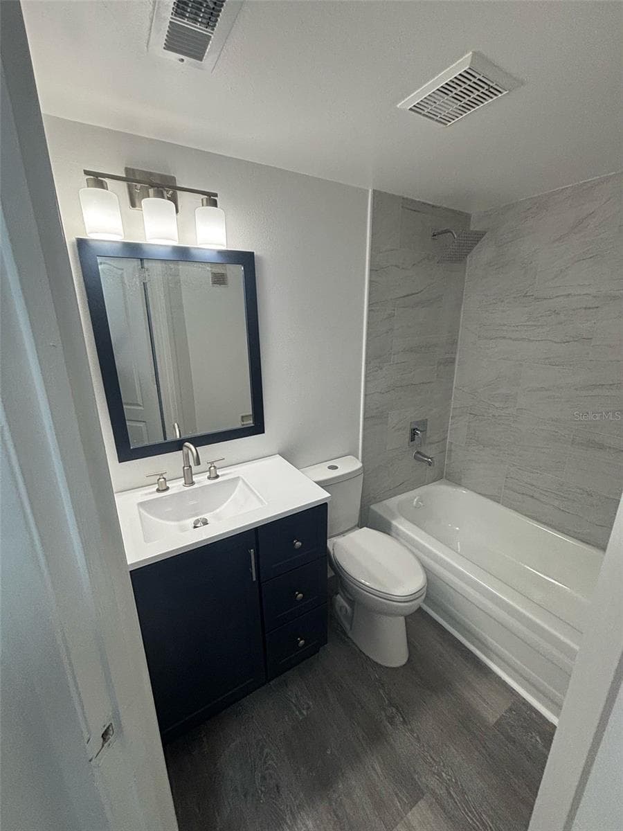 Condominium at 5930 VILLAGE CIR #GE, ORLANDO, photo 13 of 18