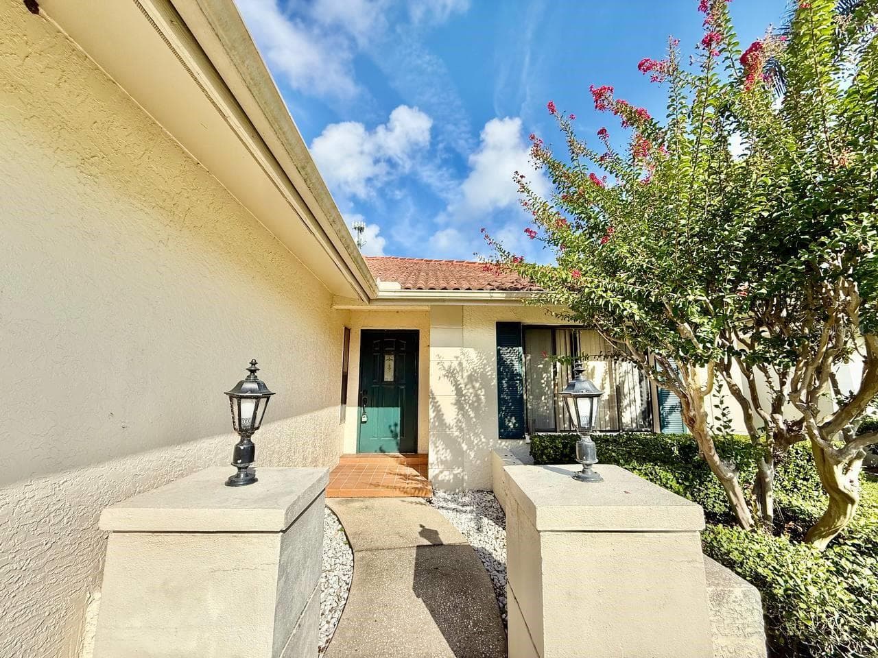 Villa at 18308 AINTREE CT, TAMPA, photo 2 of 13