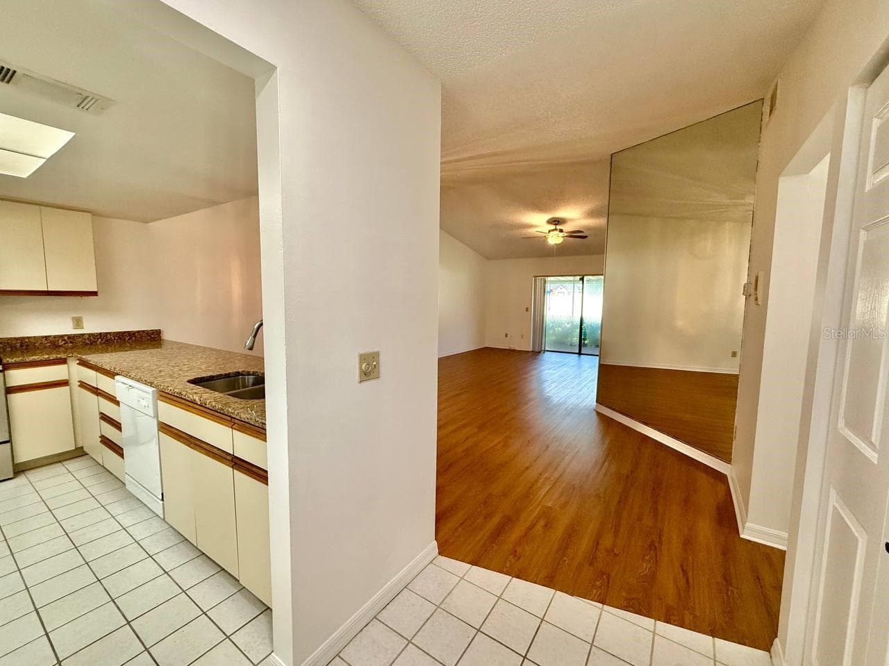 Villa at 18308 AINTREE CT, TAMPA, photo 7 of 13