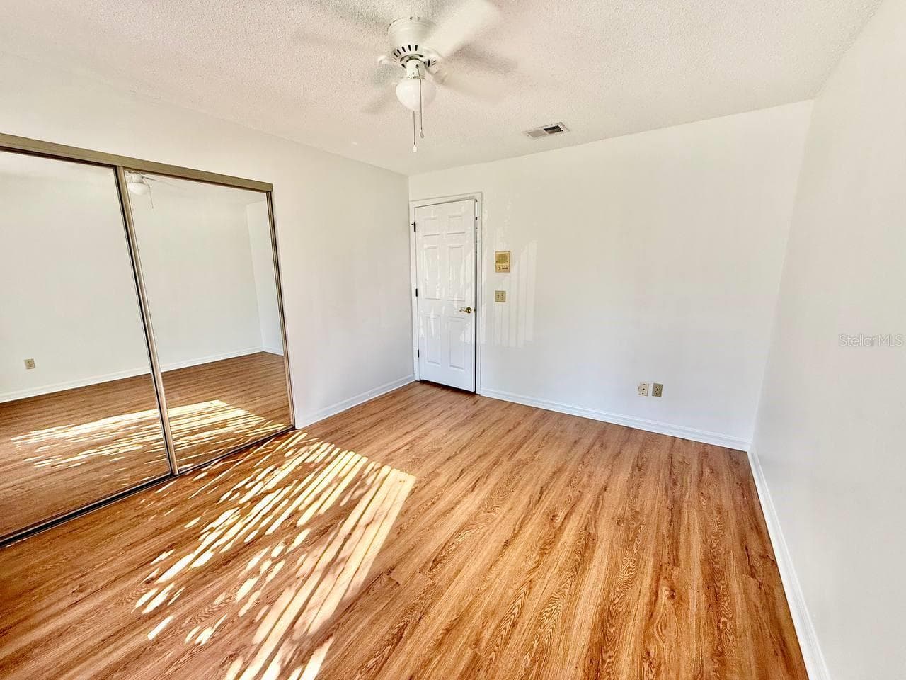 Villa at 18308 AINTREE CT, TAMPA, photo 8 of 13