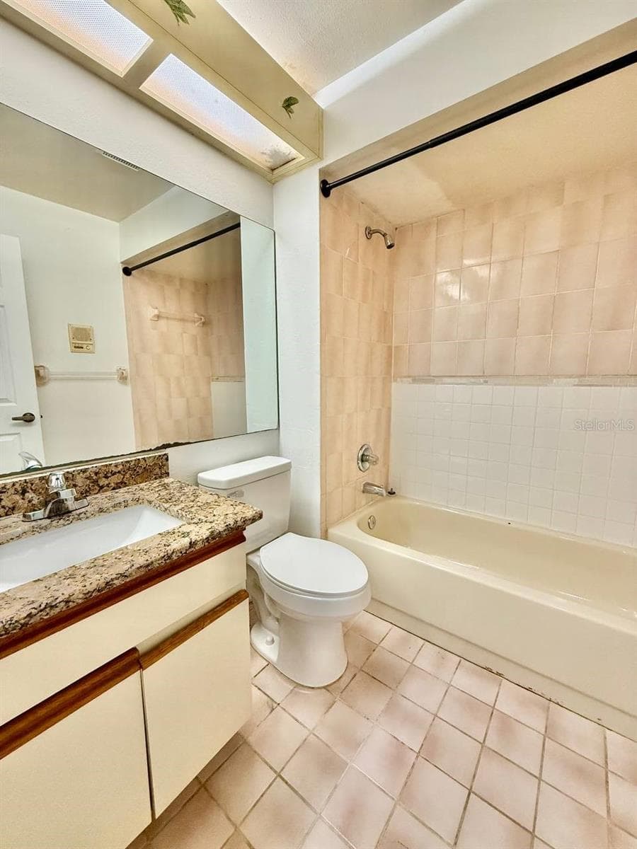 Villa at 18308 AINTREE CT, TAMPA, photo 9 of 13