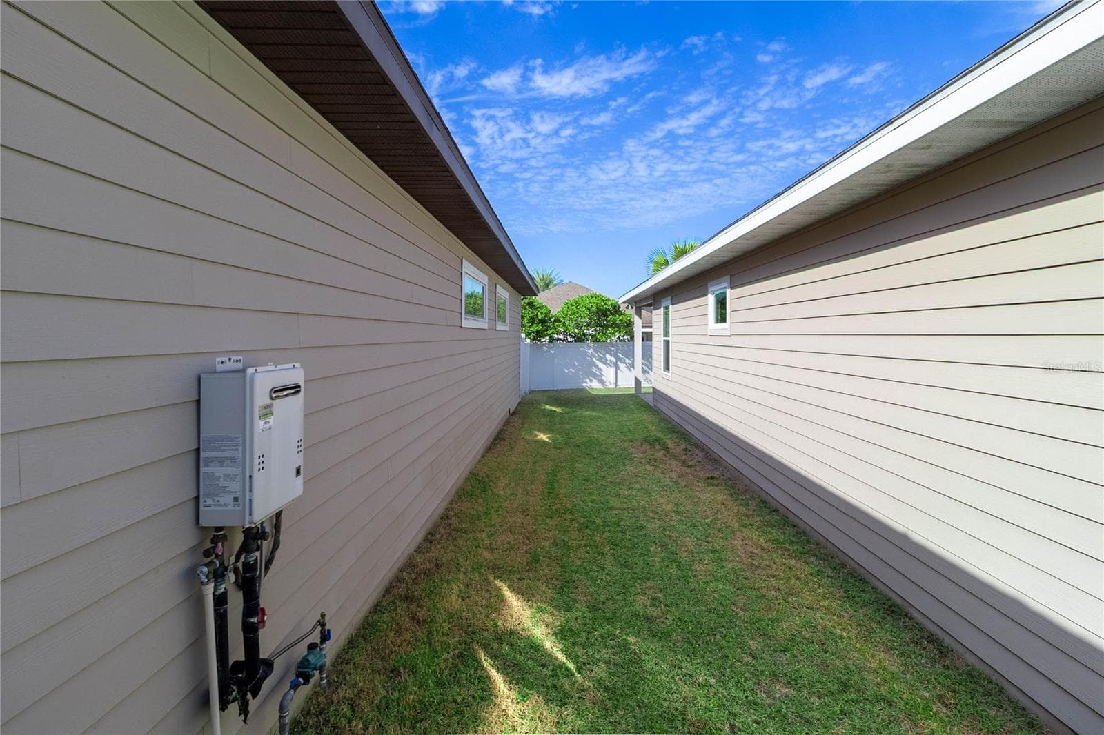 Single Family Residence at 1852 SW 246TH DR, NEWBERRY, photo 6 of 31