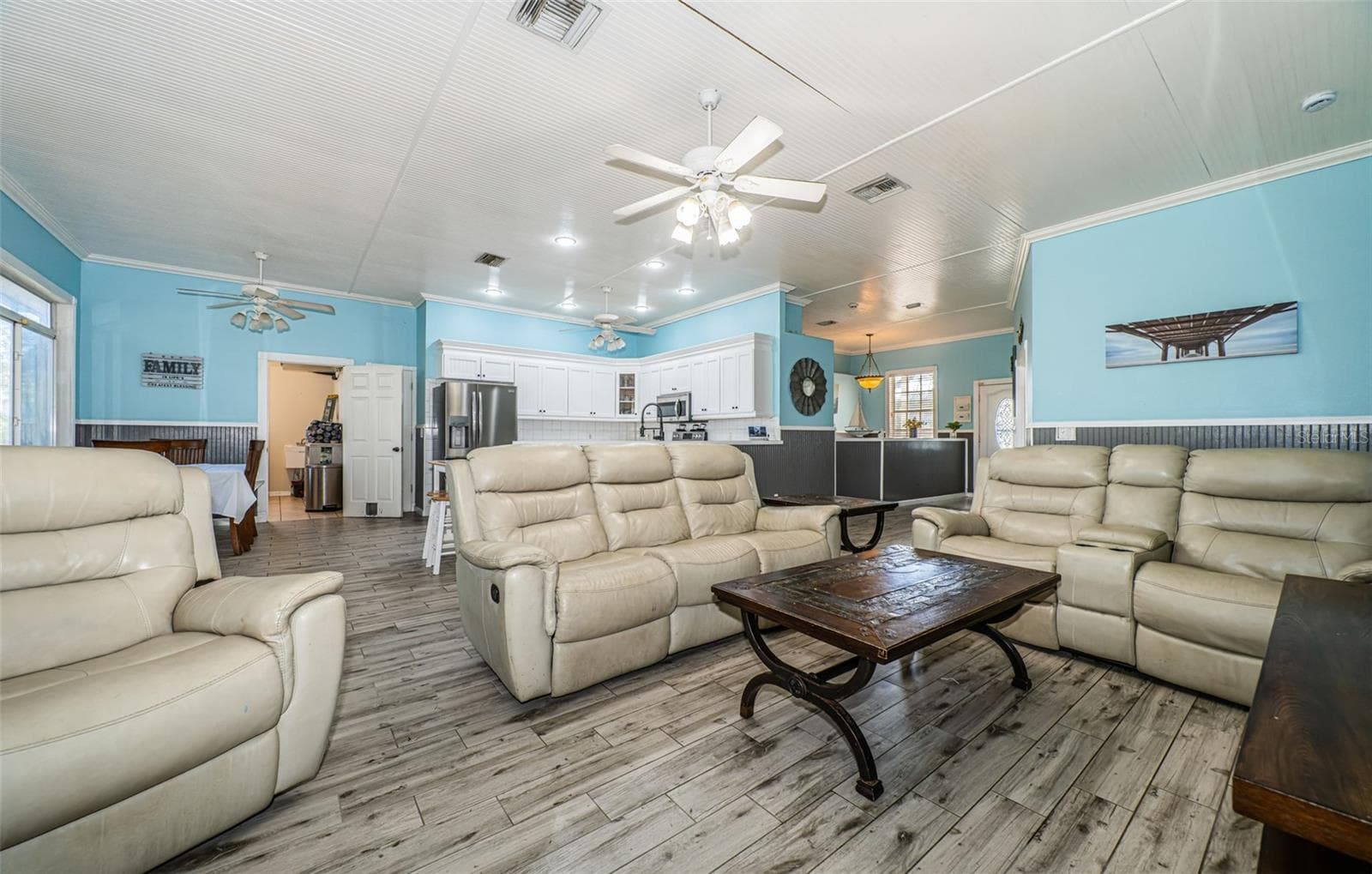 5127 Bay Blvd Port Richey Waterfront Home Living Room - 5127 BAY BLVD, PORT RICHEY
