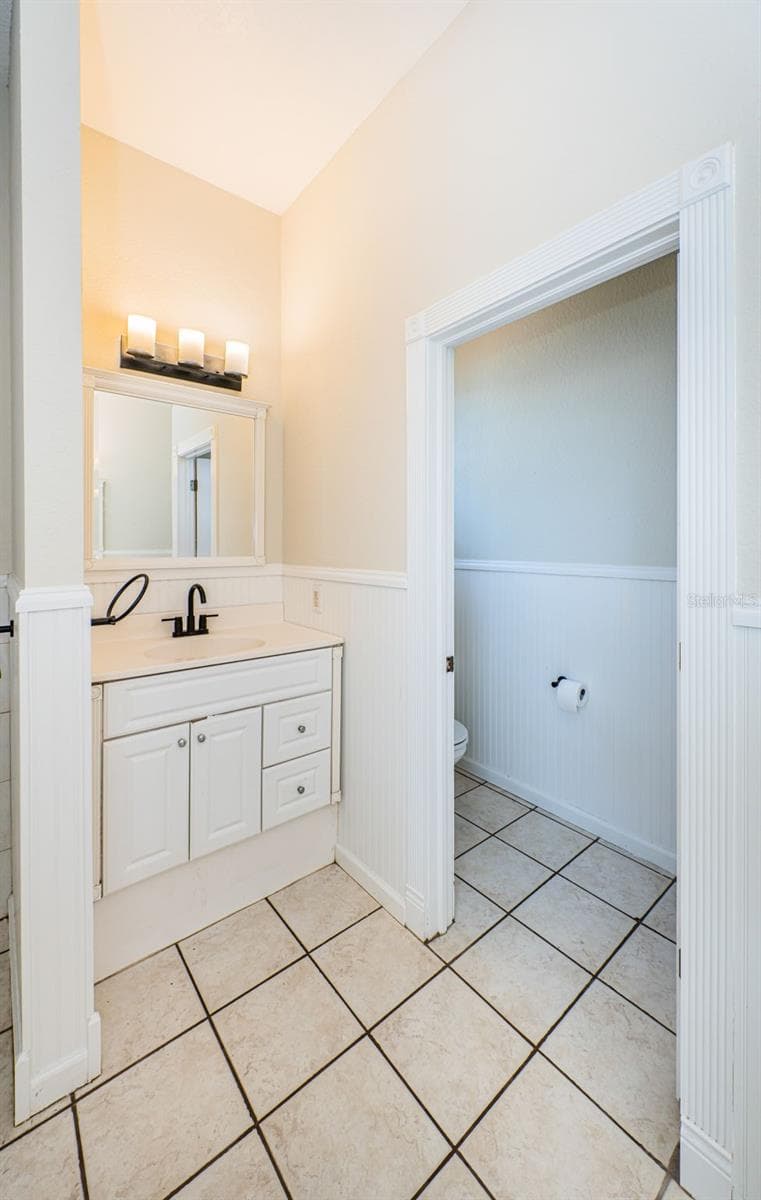 En Suite From Primary Bedroom. 5127 Bay Blvd Port Richey Waterfront Home - 5127 BAY BLVD, PORT RICHEY