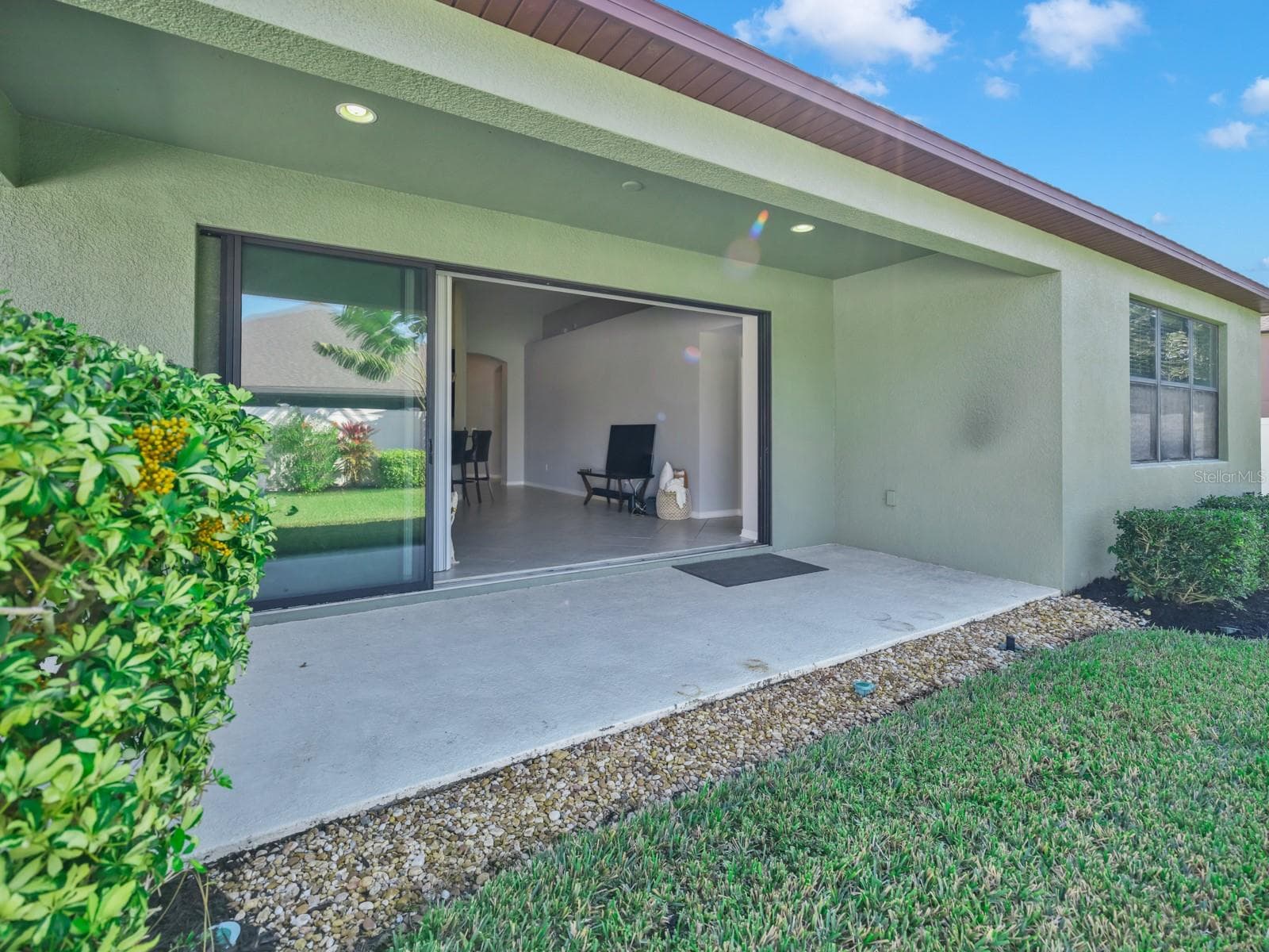 Covered Rear Patio - 7109 SPINDLE TREE LN, RIVERVIEW
