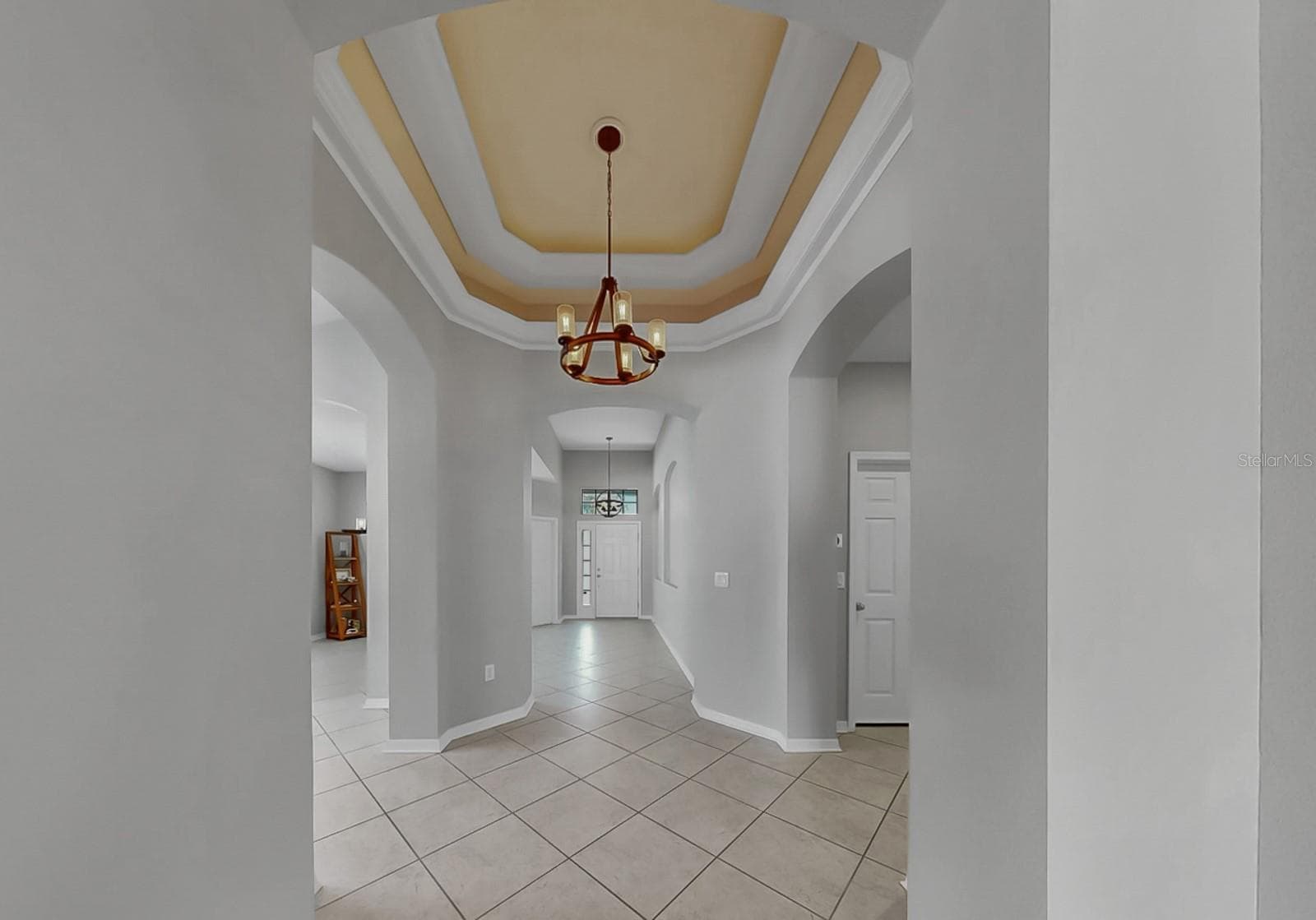 Entryway - 7109 SPINDLE TREE LN, RIVERVIEW