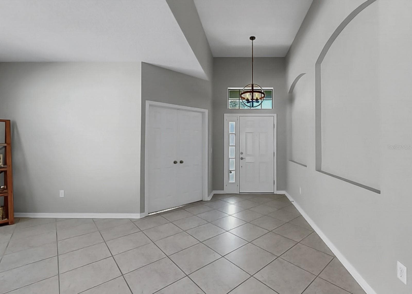 Entryway - 7109 SPINDLE TREE LN, RIVERVIEW