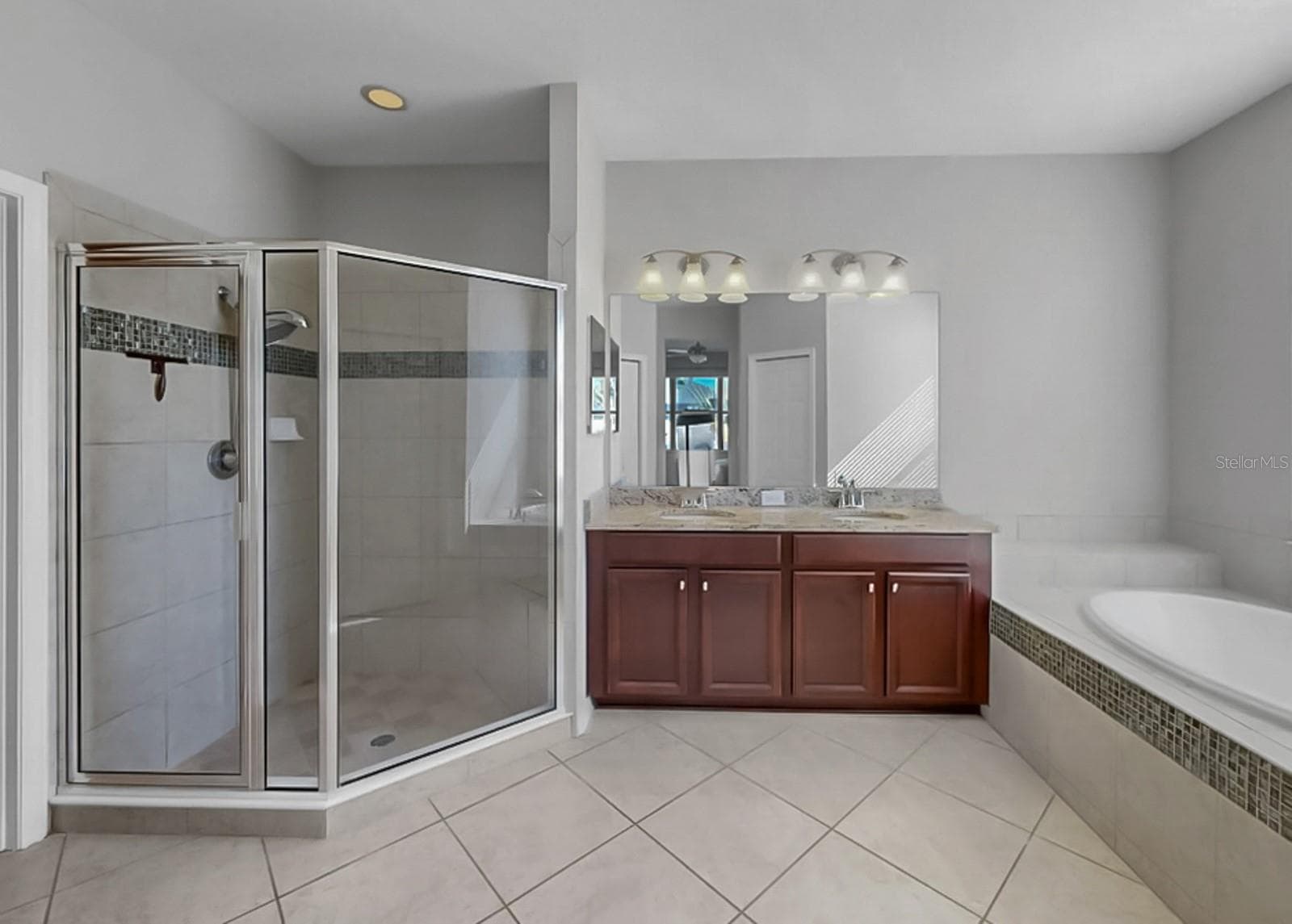 Master Bathroom - 7109 SPINDLE TREE LN, RIVERVIEW