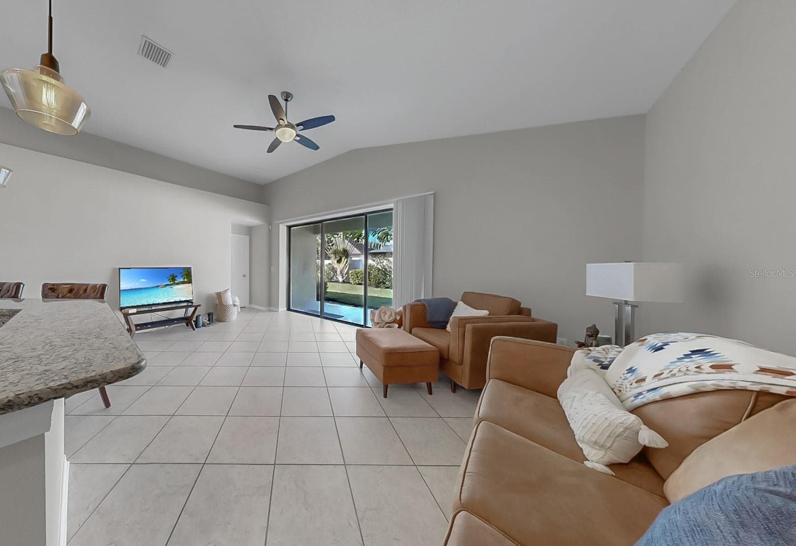 Living Room - 7109 SPINDLE TREE LN, RIVERVIEW