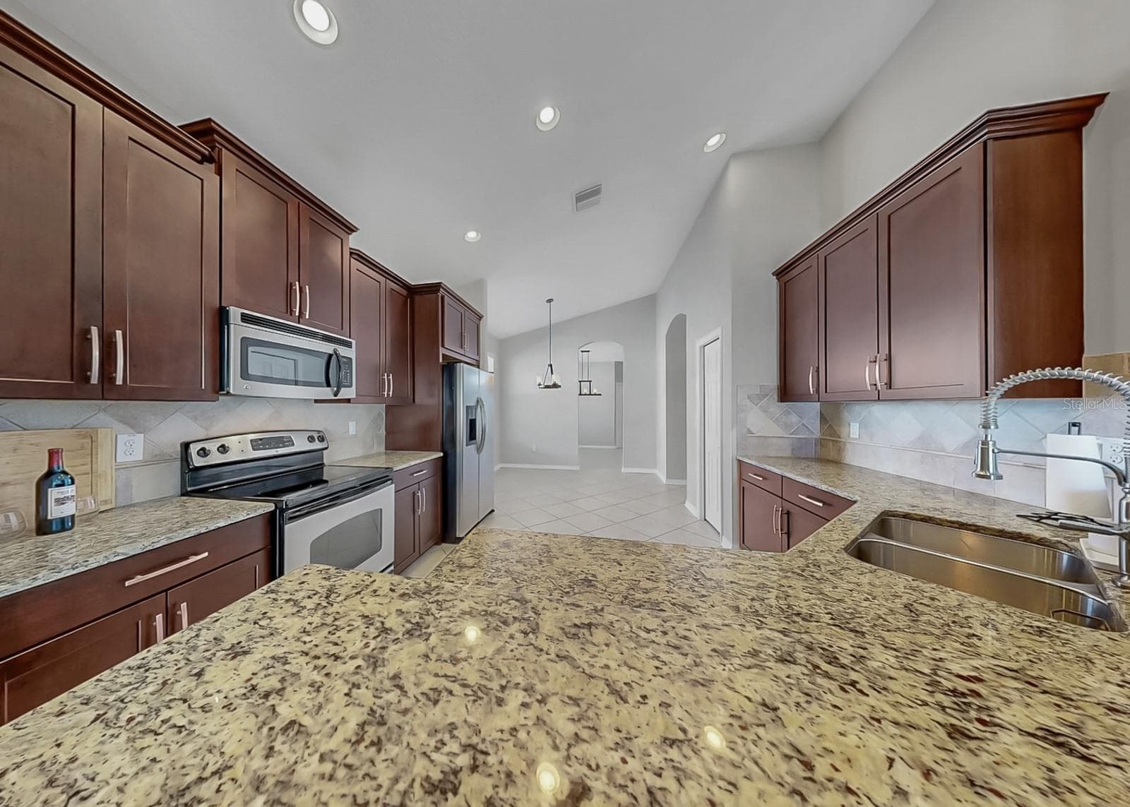 Kitchen - 7109 SPINDLE TREE LN, RIVERVIEW