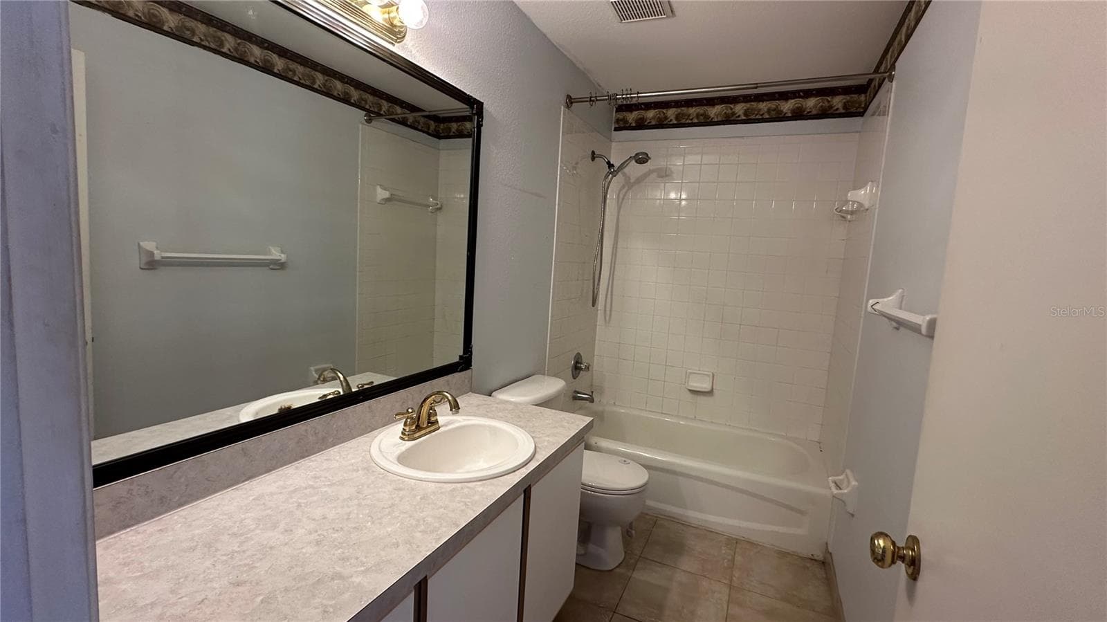Townhouse at 2030 FLUORSHIRE DR, BRANDON, photo 9 of 13
