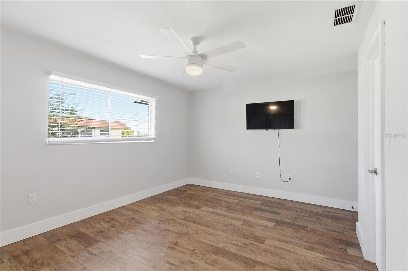 Condominium at 3500 BENEVA RD #307, SARASOTA, photo 16 of 21