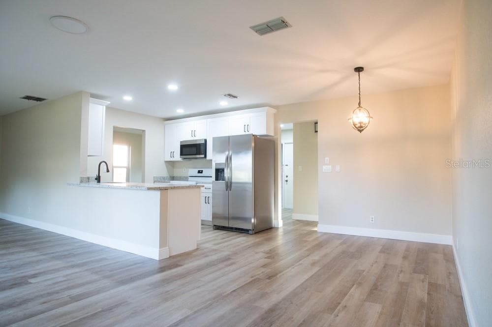 kitchen - 1350 GLENGARRY DR, PALM HARBOR