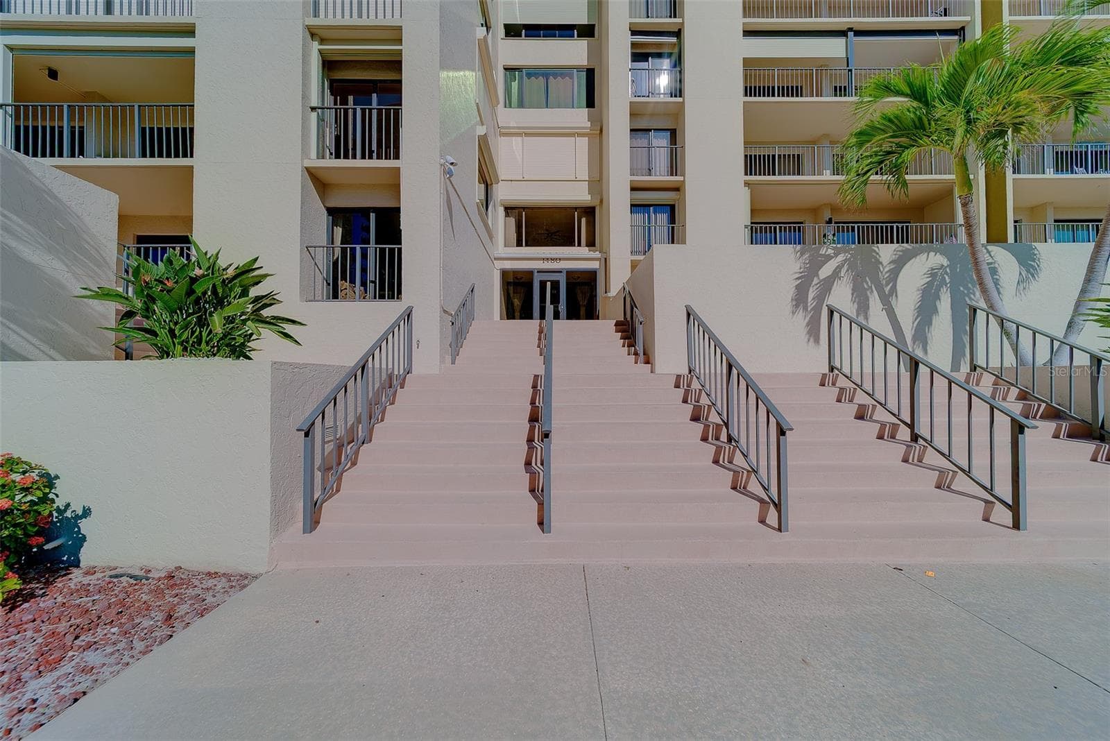 Entrance to building - 1480 GULF BLVD #201, CLEARWATER BEACH