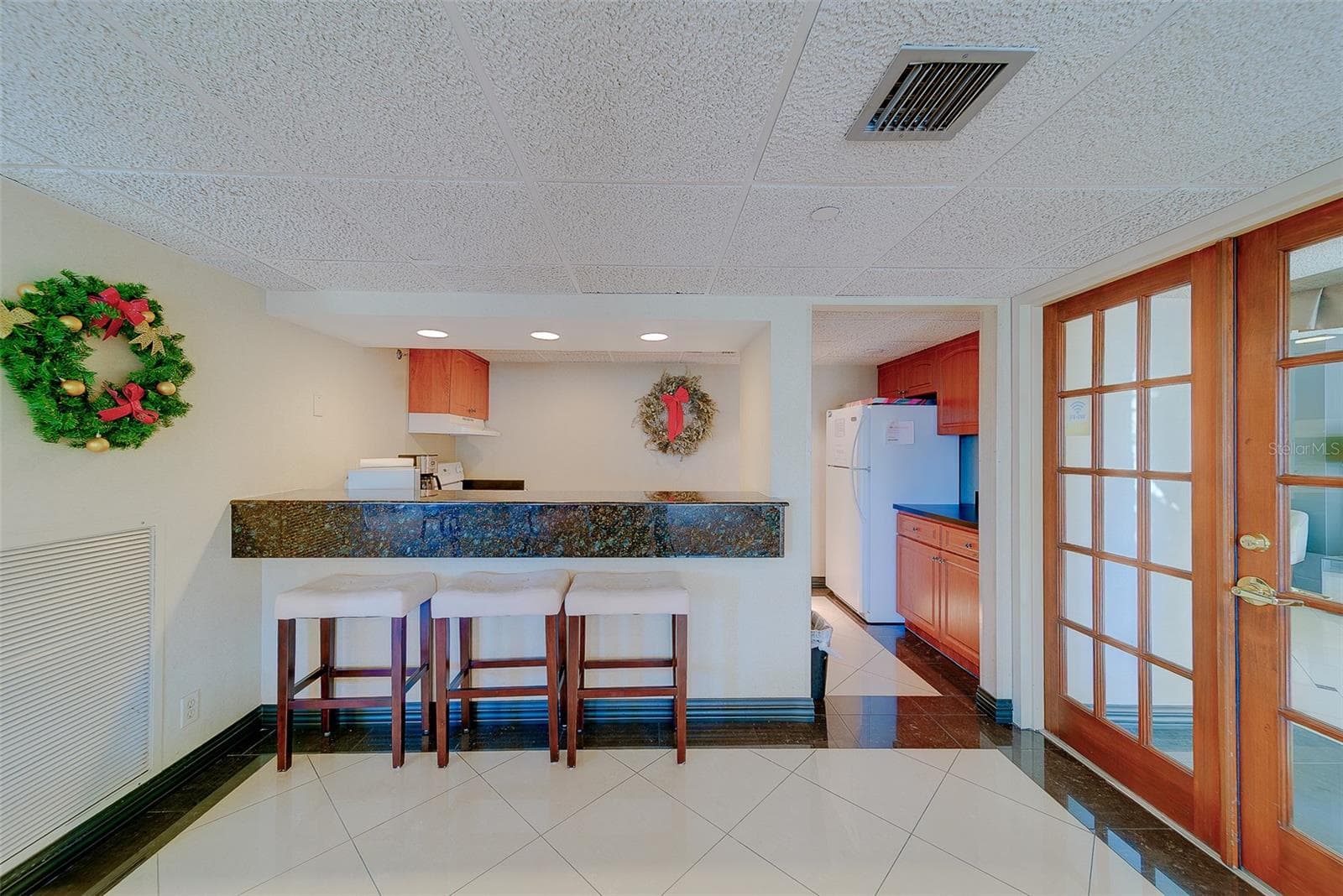 Clubhouse Kitchen - 1480 GULF BLVD #201, CLEARWATER BEACH