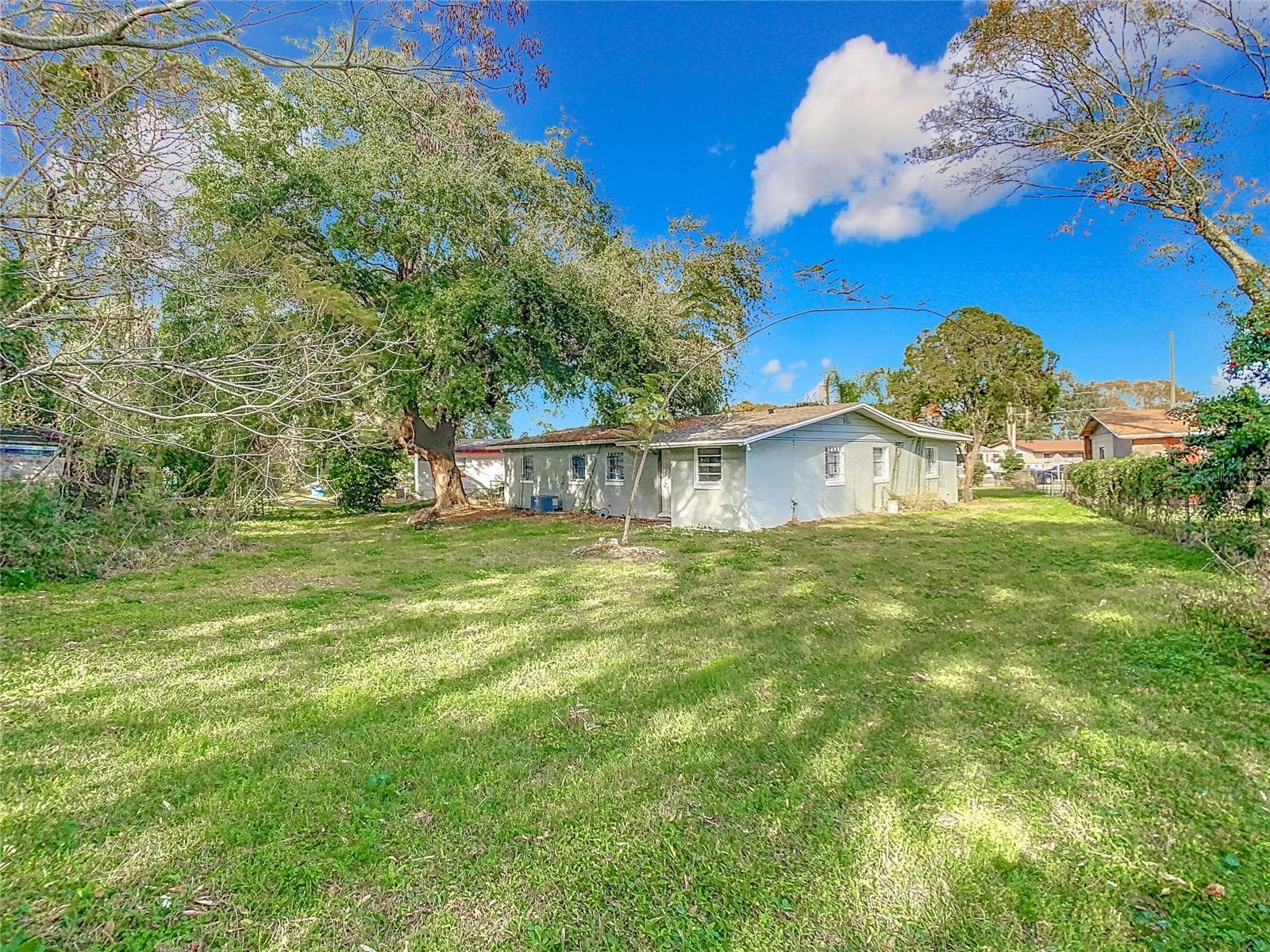Single Family Residence at 444 SUNNYVIEW CIR, ORLANDO, photo 2 of 17