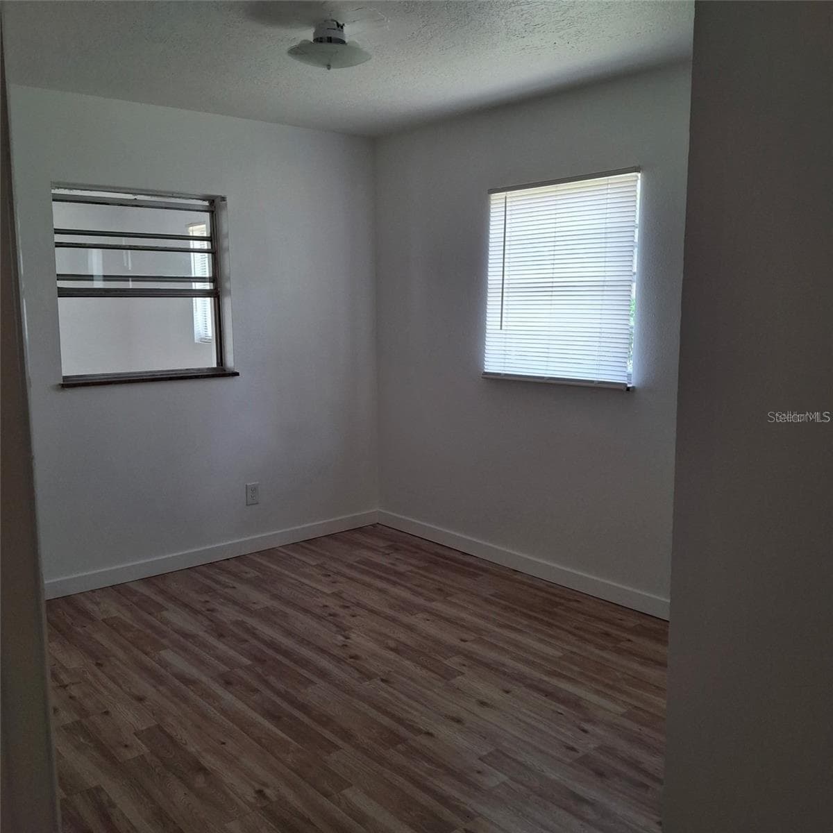 Single Family Residence at 444 SUNNYVIEW CIR, ORLANDO, photo 13 of 17