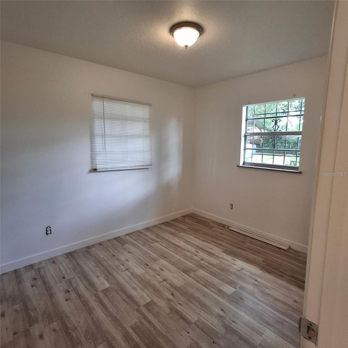 Single Family Residence at 444 SUNNYVIEW CIR, ORLANDO, photo 11 of 17