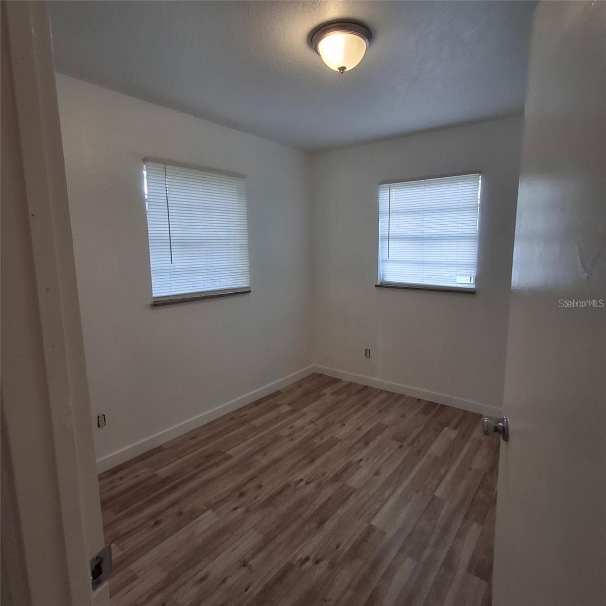 Single Family Residence at 444 SUNNYVIEW CIR, ORLANDO, photo 12 of 17