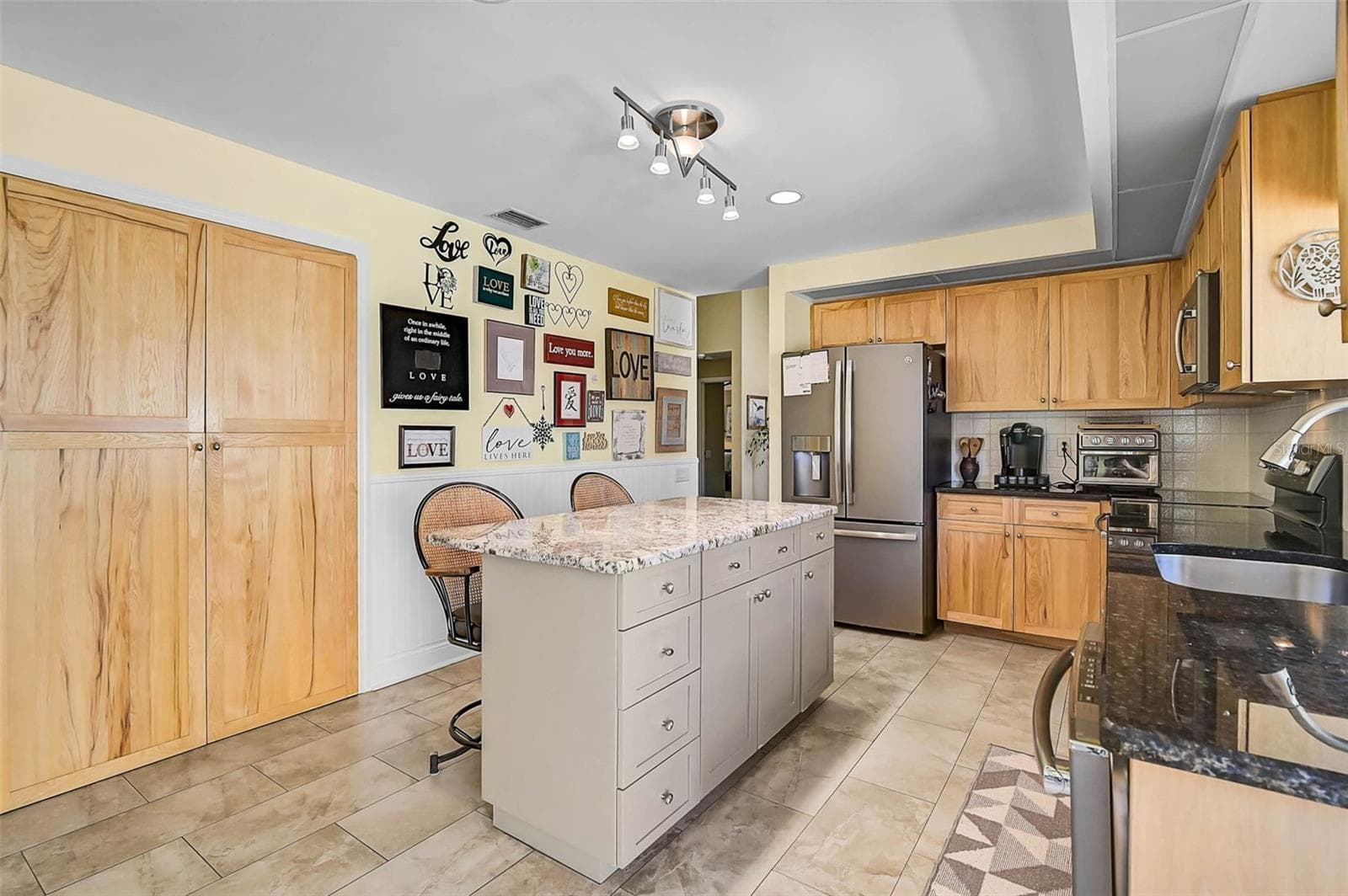 Single Family Residence at 4041 MURFIELD DR E, BRADENTON, photo 11 of 45