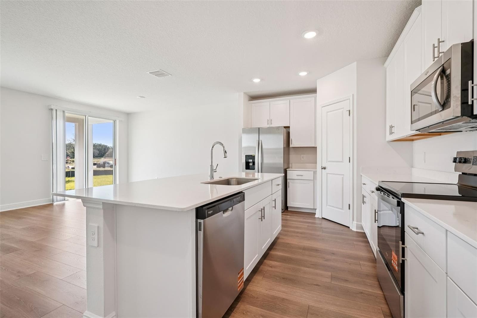 Single Family Residence at 851 SUNSHOWER DR, LADY LAKE, photo 12 of 31
