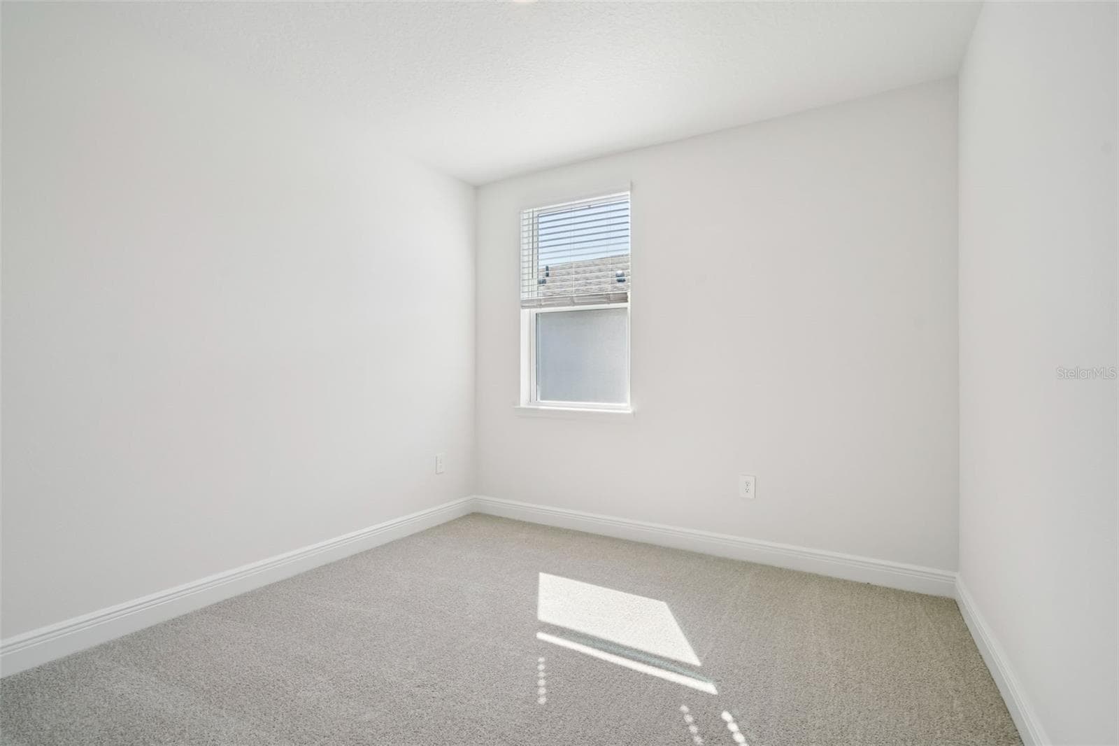 Single Family Residence at 851 SUNSHOWER DR, LADY LAKE, photo 20 of 31