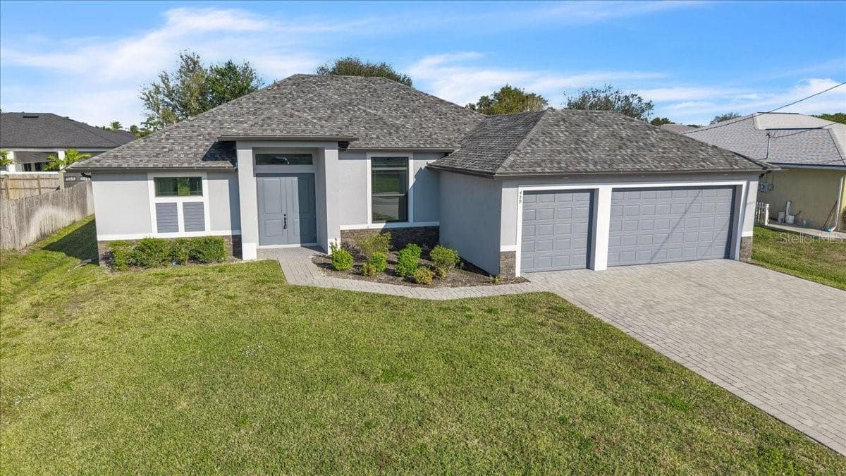 459 NE 2ND PL