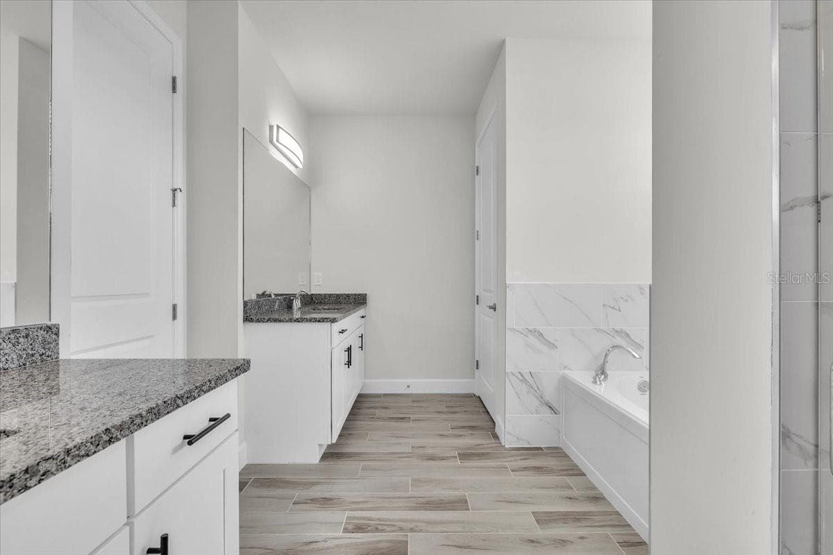 Primary Bath - 459 NE 2ND PL, CAPE CORAL