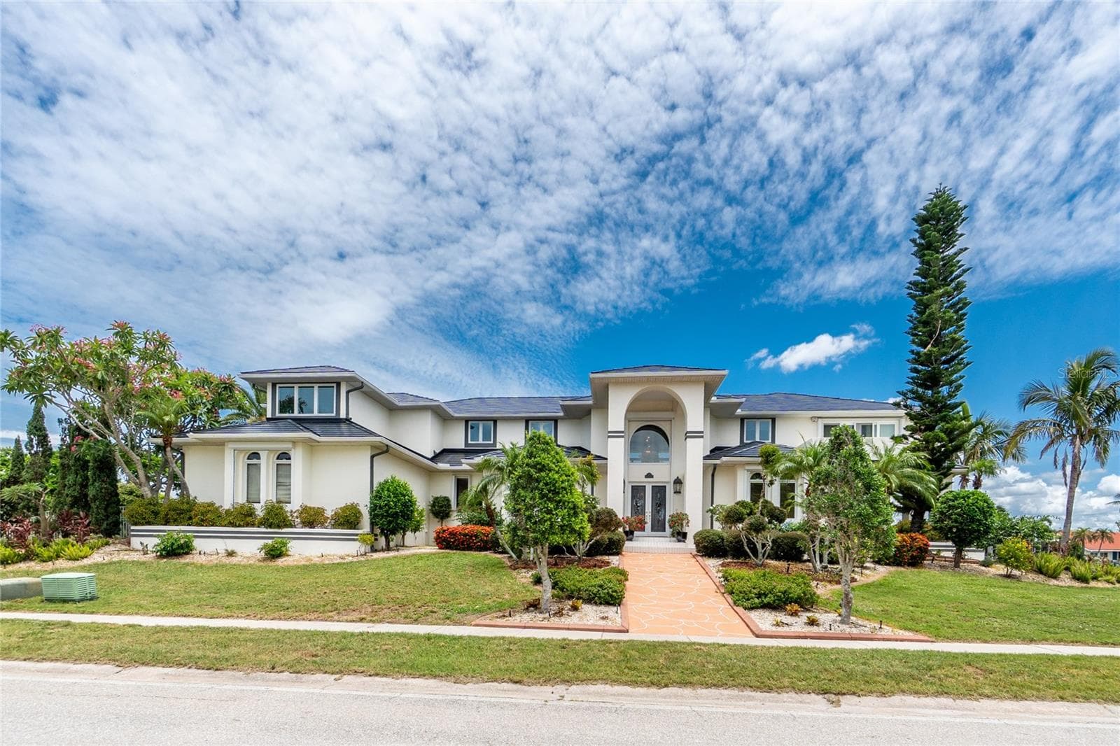 202 GEORGE RD SE