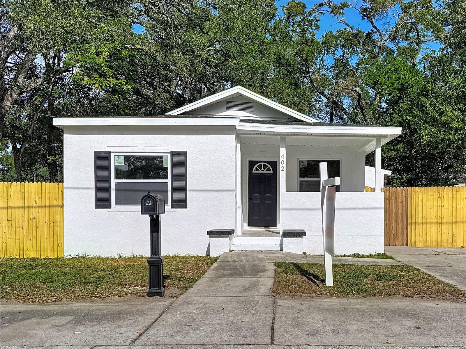 402 E VIRGINIA AVE