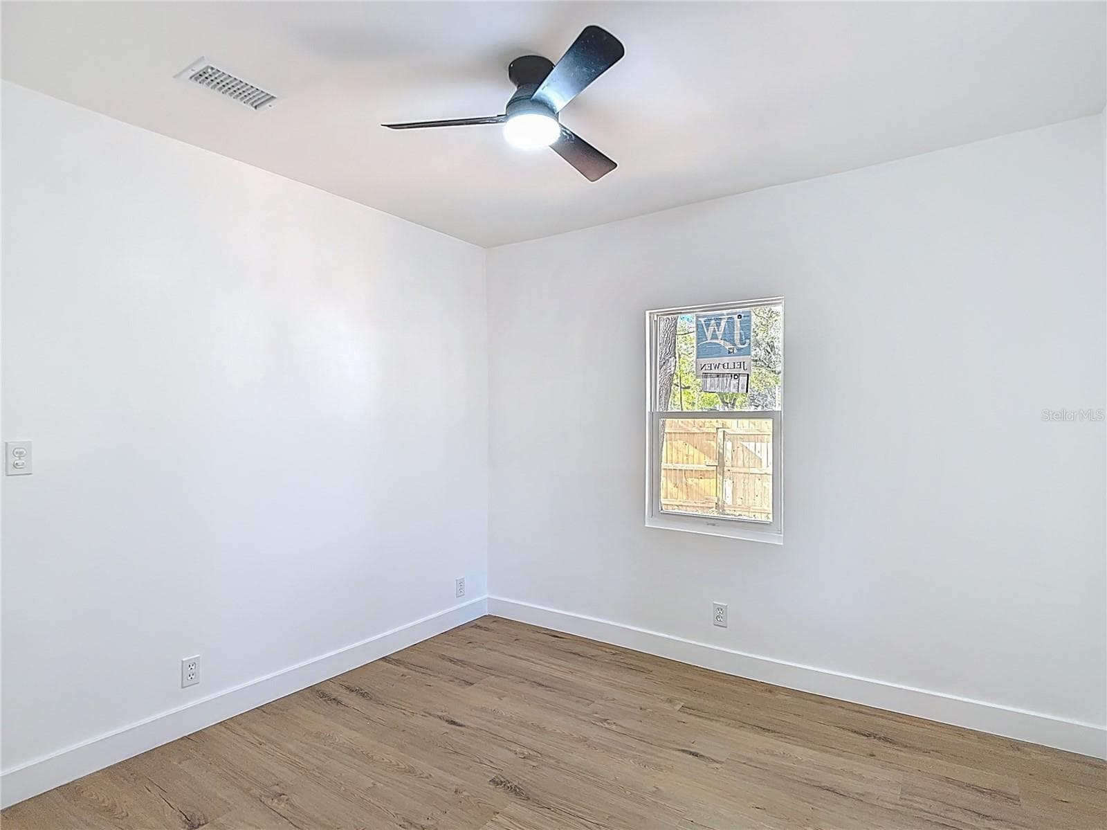 Single Family Residence at 402 E VIRGINIA AVE, TAMPA, photo 17 of 33
