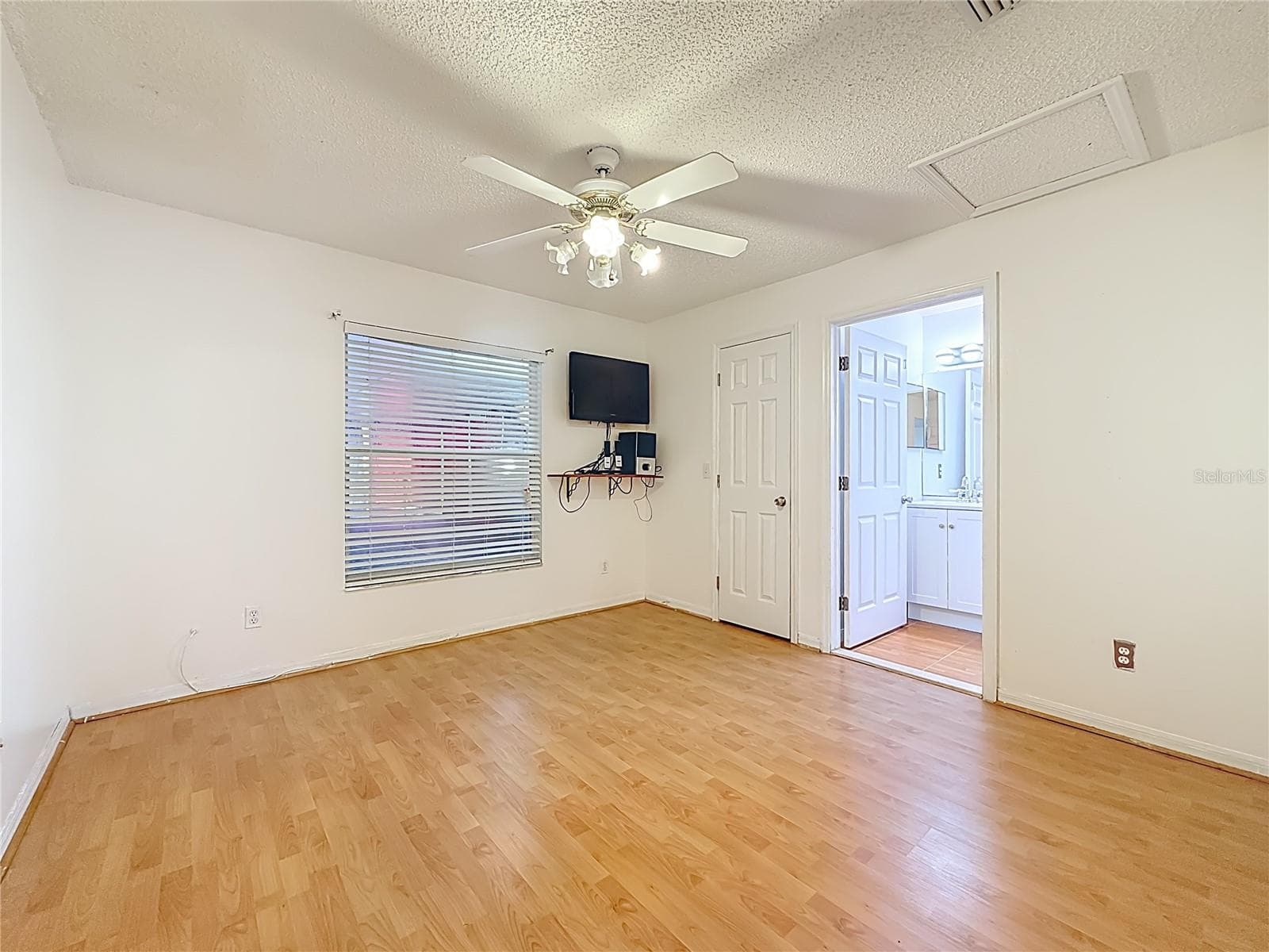 Single Family Residence at 1926 29TH AVE N, ST PETERSBURG, photo 13 of 41