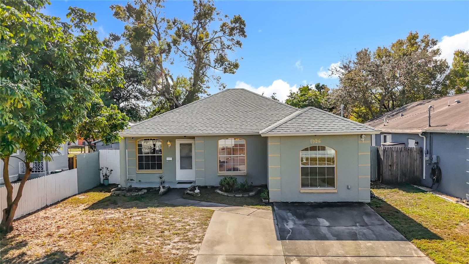 Single Family Residence at 1926 29TH AVE N, ST PETERSBURG, photo 2 of 41