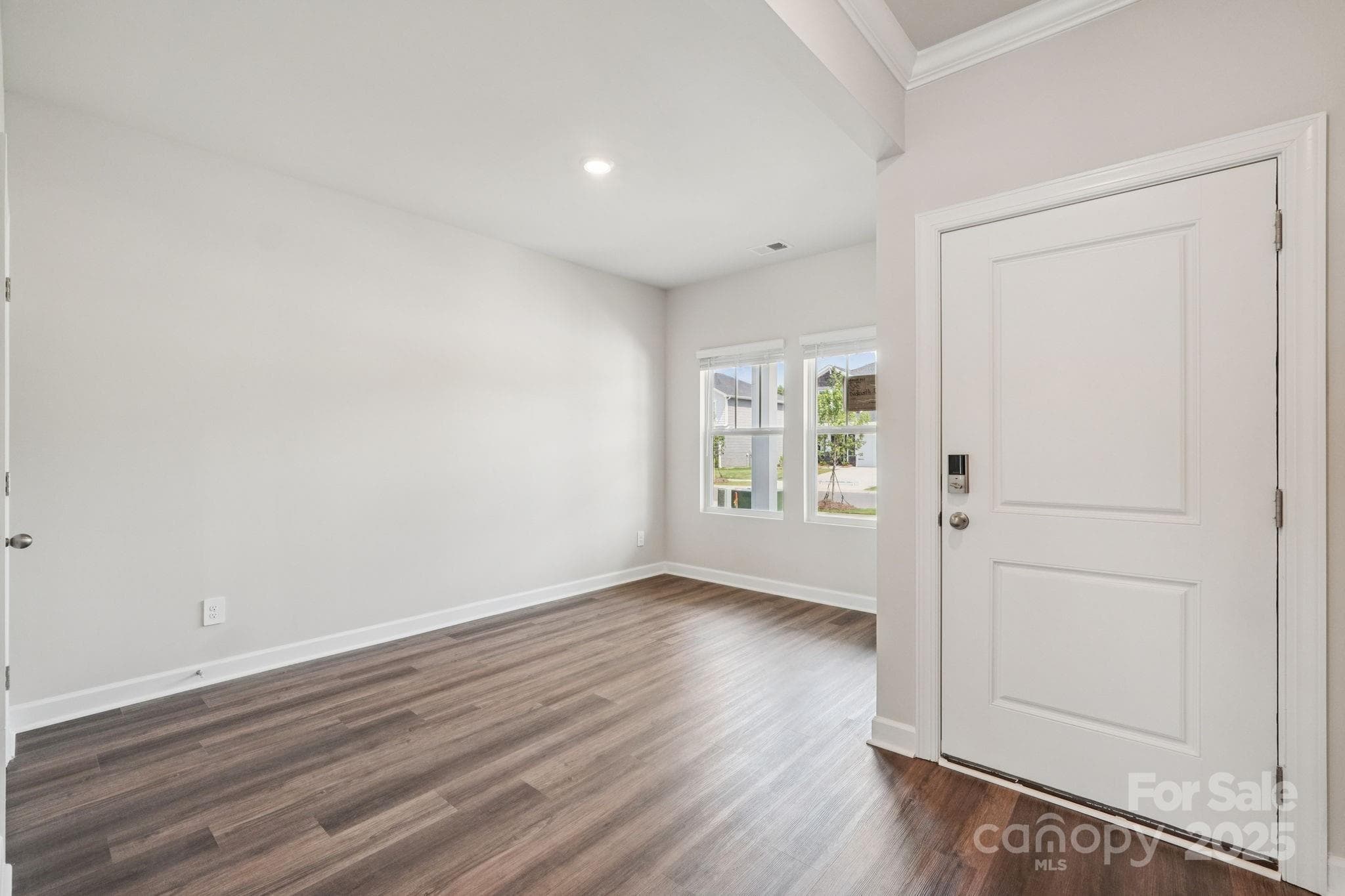 Single Family Residence at 2073 Sunflower Circle, Newton, photo 6 of 22