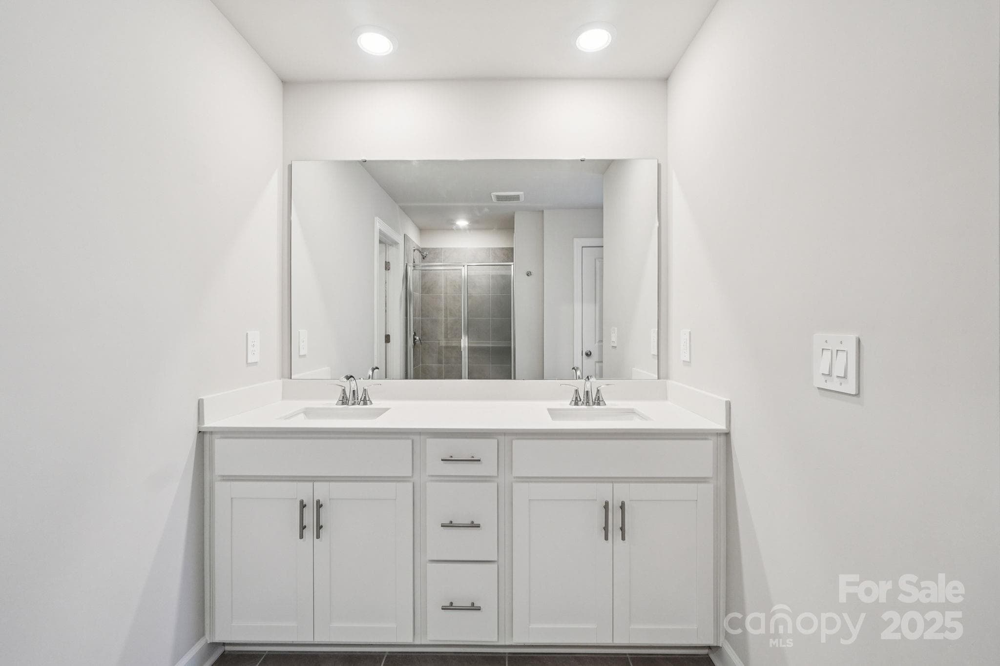 Single Family Residence at 2073 Sunflower Circle, Newton, photo 15 of 22
