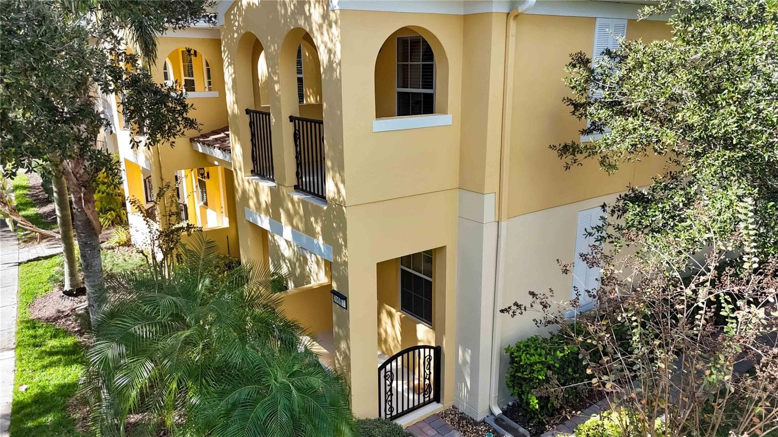 Townhouse at 8681 LOWER VILLAGEWALK CIR, ORLANDO, photo 7 of 62