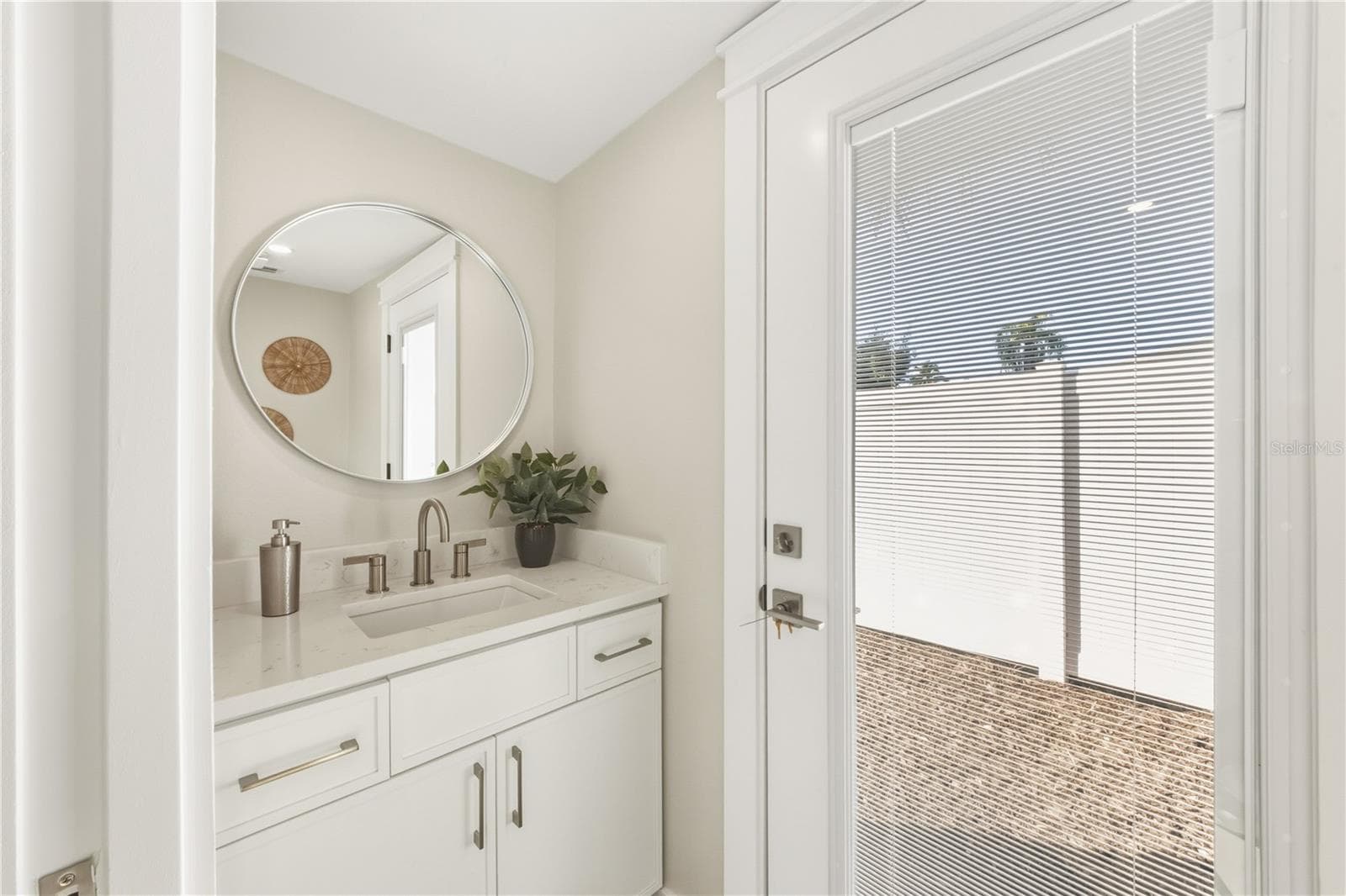 half bath - 6911 9TH AVE NW, BRADENTON