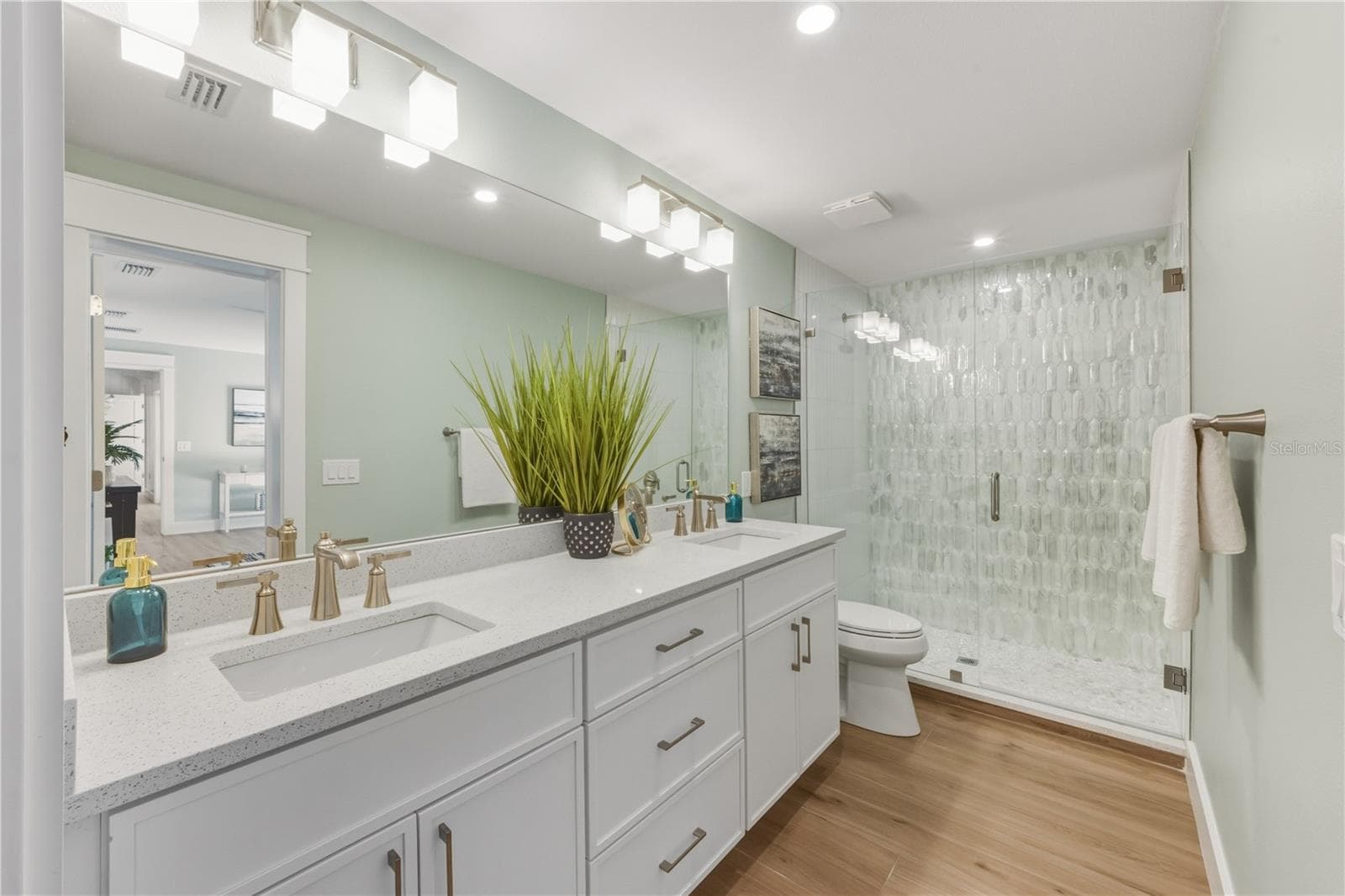 master bath - 6911 9TH AVE NW, BRADENTON