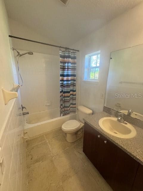 GUEST BATH - 386 HAVERSHAM RD, DELTONA