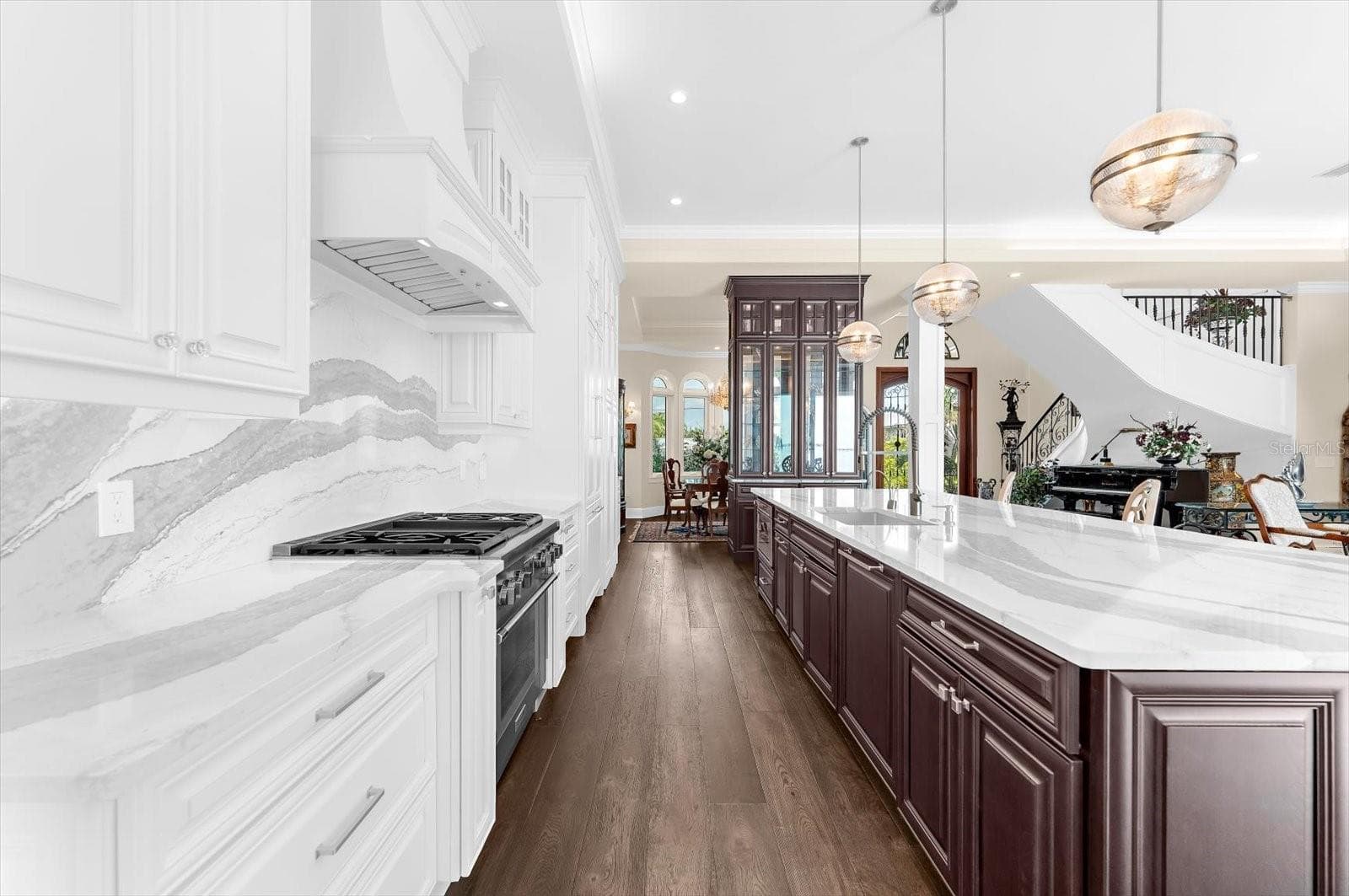 Single Family Residence at 511 BAYVIEW DR, HOLMES BEACH, photo 32 of 94
