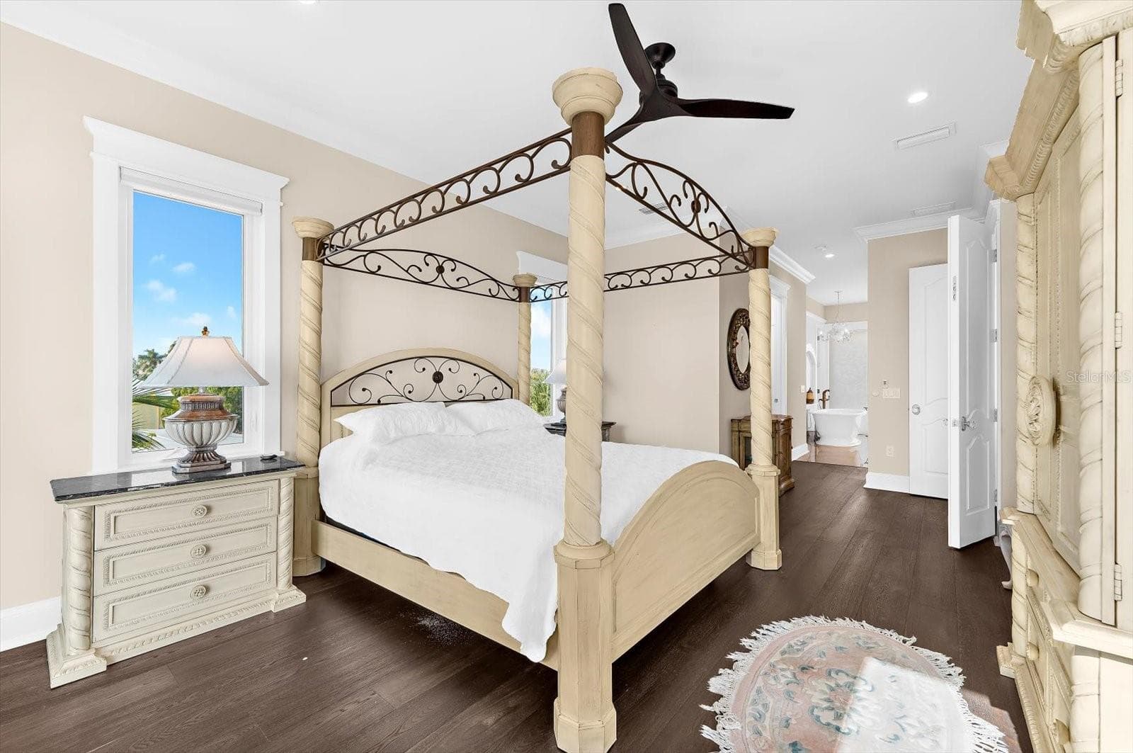 Single Family Residence at 511 BAYVIEW DR, HOLMES BEACH, photo 59 of 94