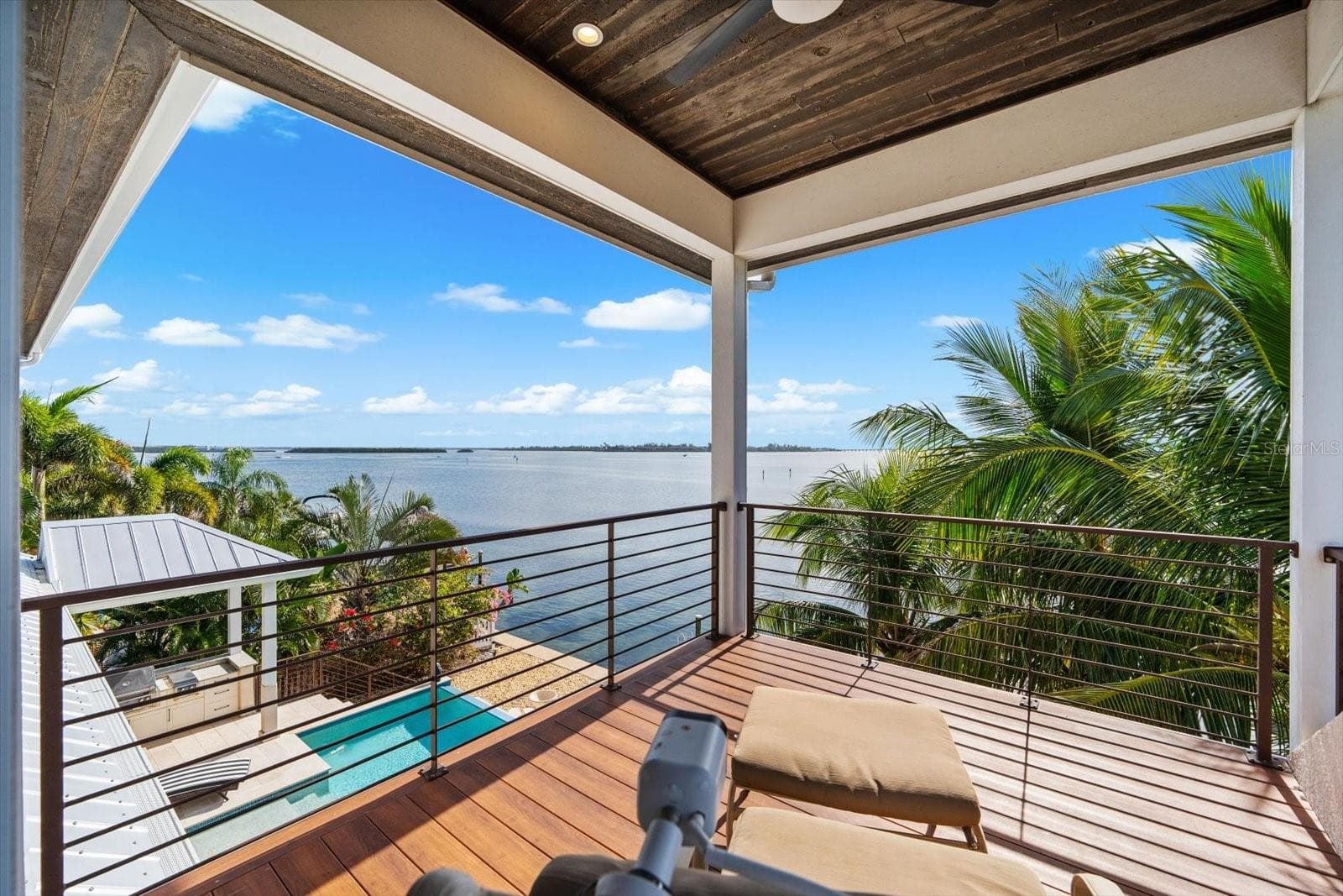Single Family Residence at 511 BAYVIEW DR, HOLMES BEACH, photo 60 of 94