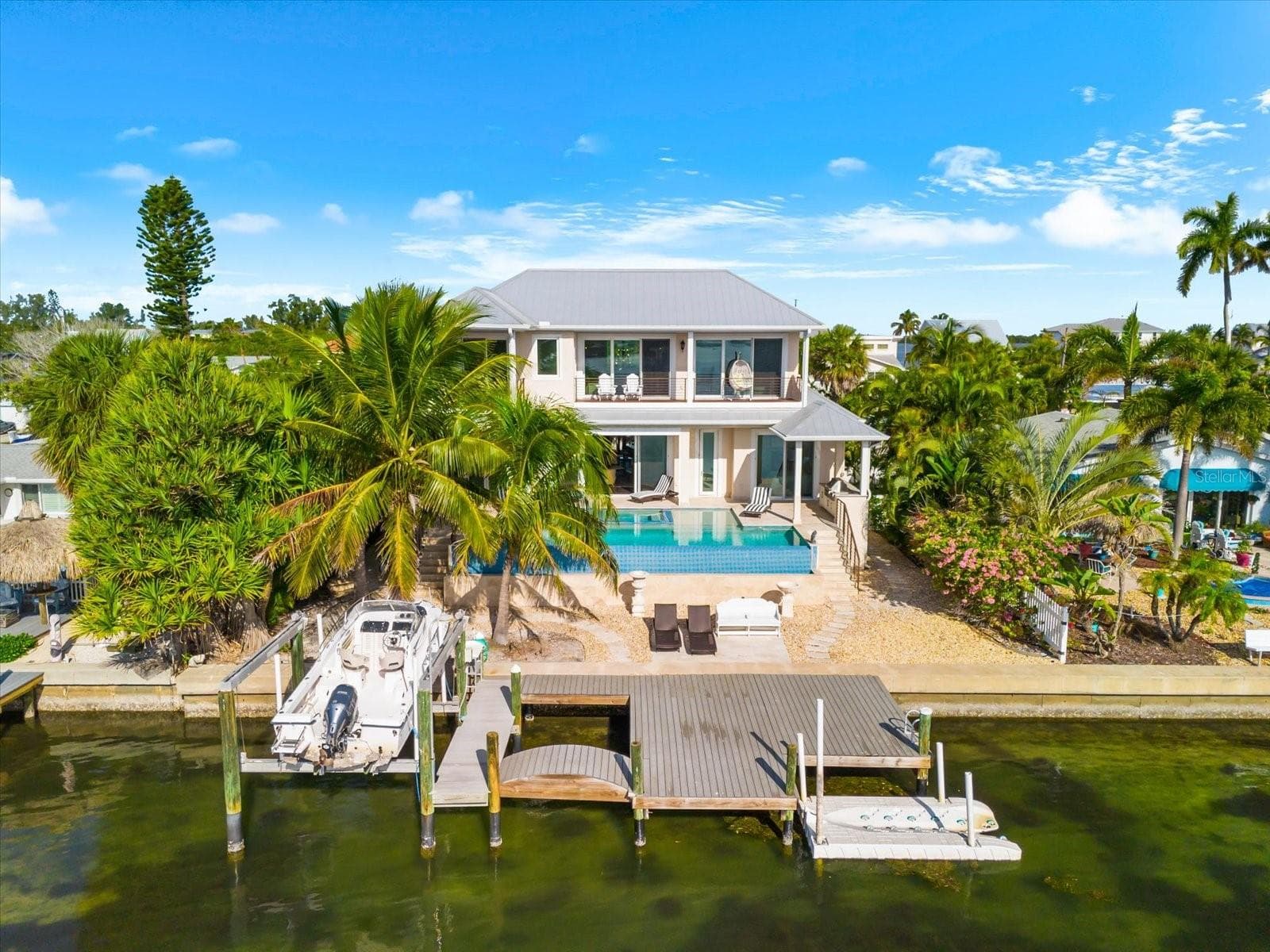 Single Family Residence at 511 BAYVIEW DR, HOLMES BEACH, photo 80 of 94