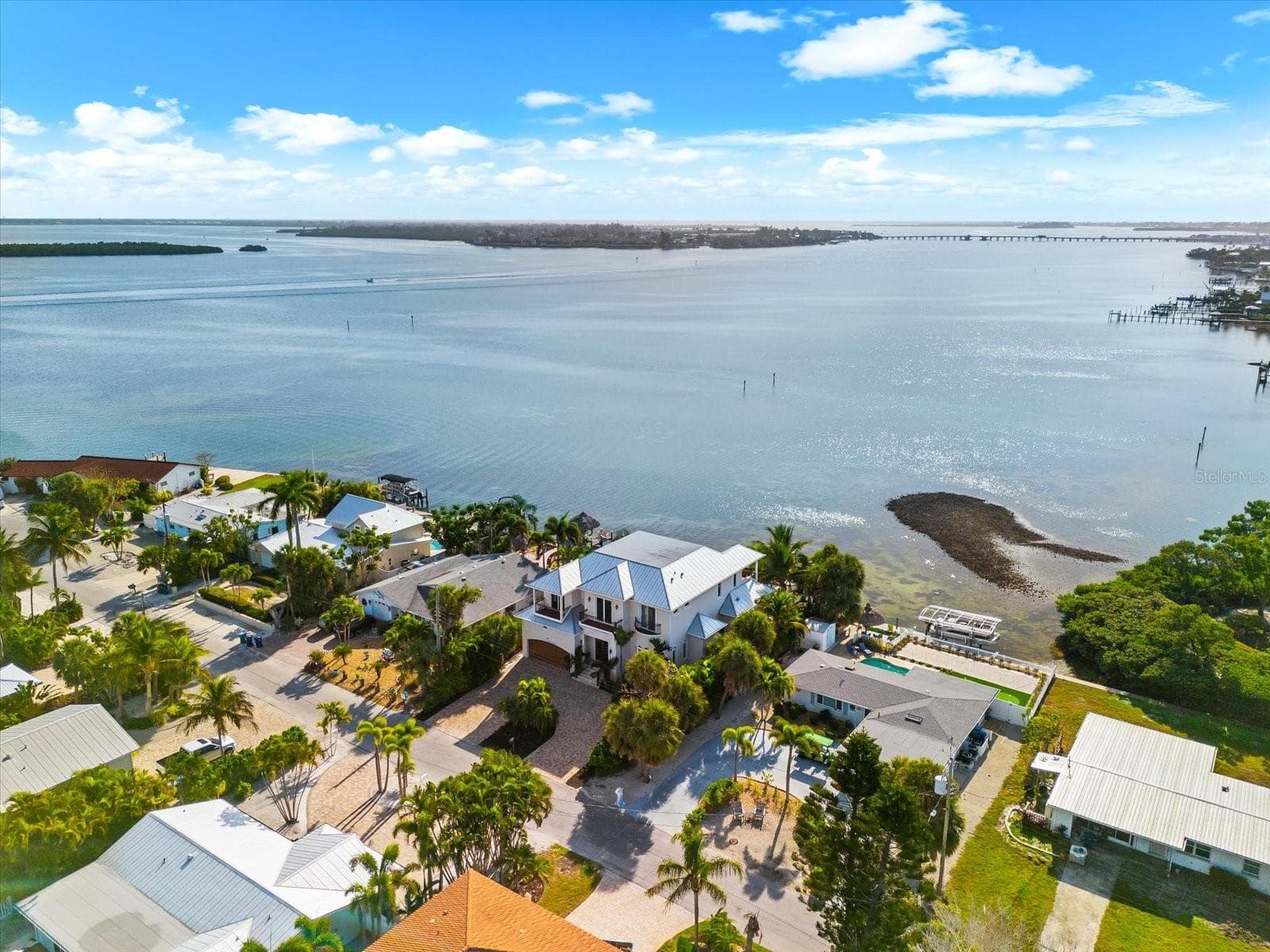 Single Family Residence at 511 BAYVIEW DR, HOLMES BEACH, photo 88 of 94