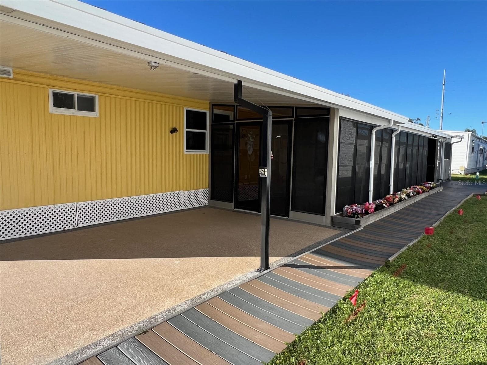 Mobile Home at 11300 124TH AVE #70, LARGO, photo 6 of 29