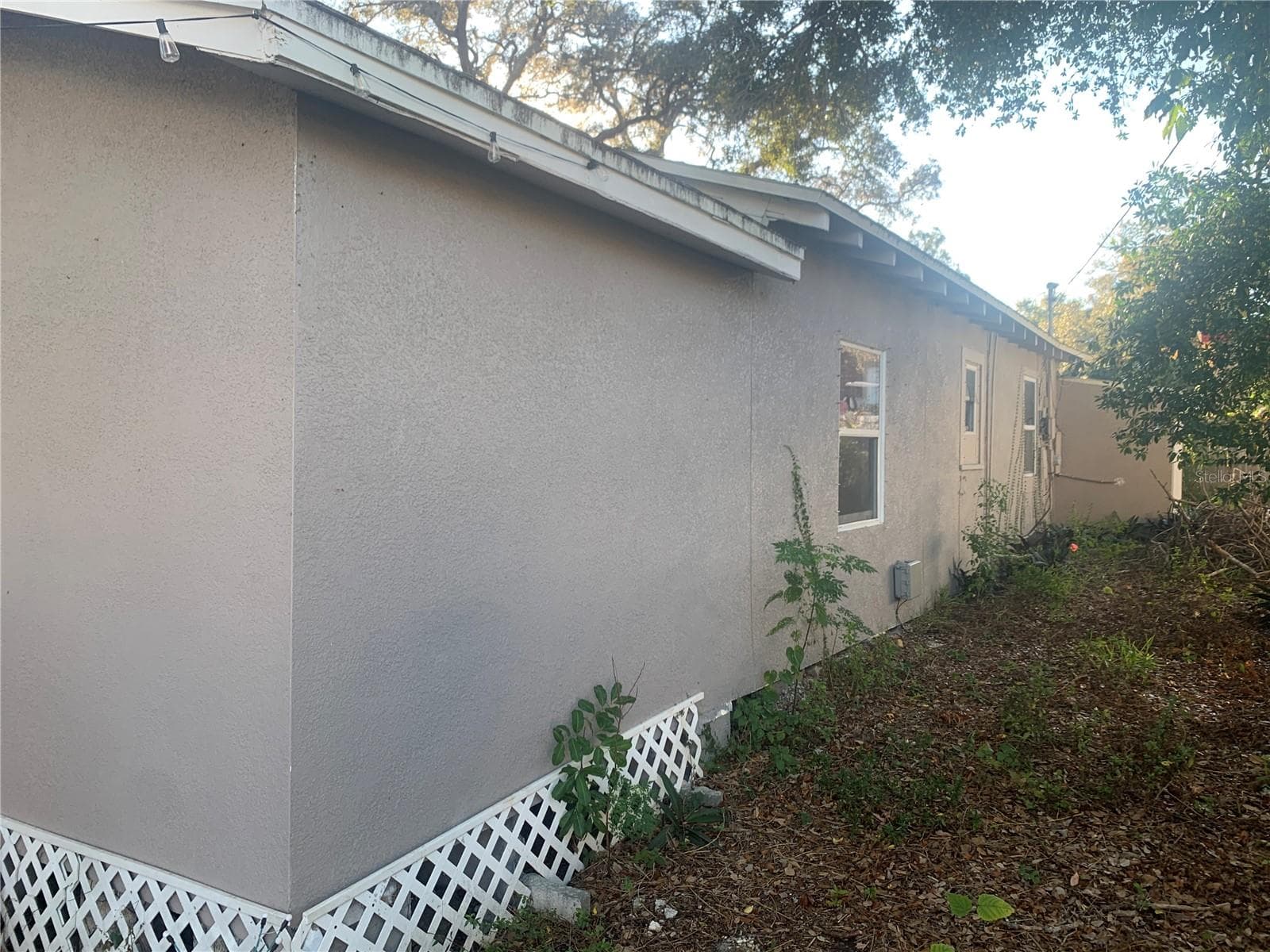 Single Family Residence at 1880 SYLVAN DR, CLEARWATER, photo 3 of 17