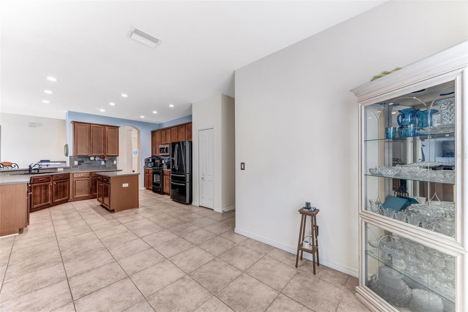 Single Family Residence at 1511 BONITA BLUFF CT, RUSKIN, photo 16 of 47