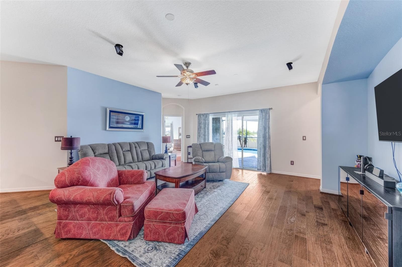 Single Family Residence at 1511 BONITA BLUFF CT, RUSKIN, photo 19 of 47